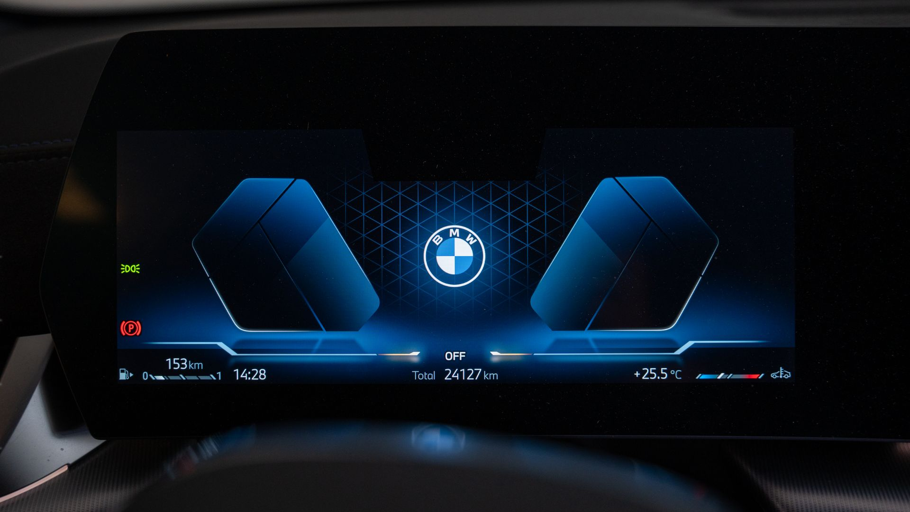 BMW X2 sDrive18d color Azul. Año 2024. 110KW(150CV). Diesel. En concesionario Aníbal Carvalho & Filhos, S.A. de Santarém