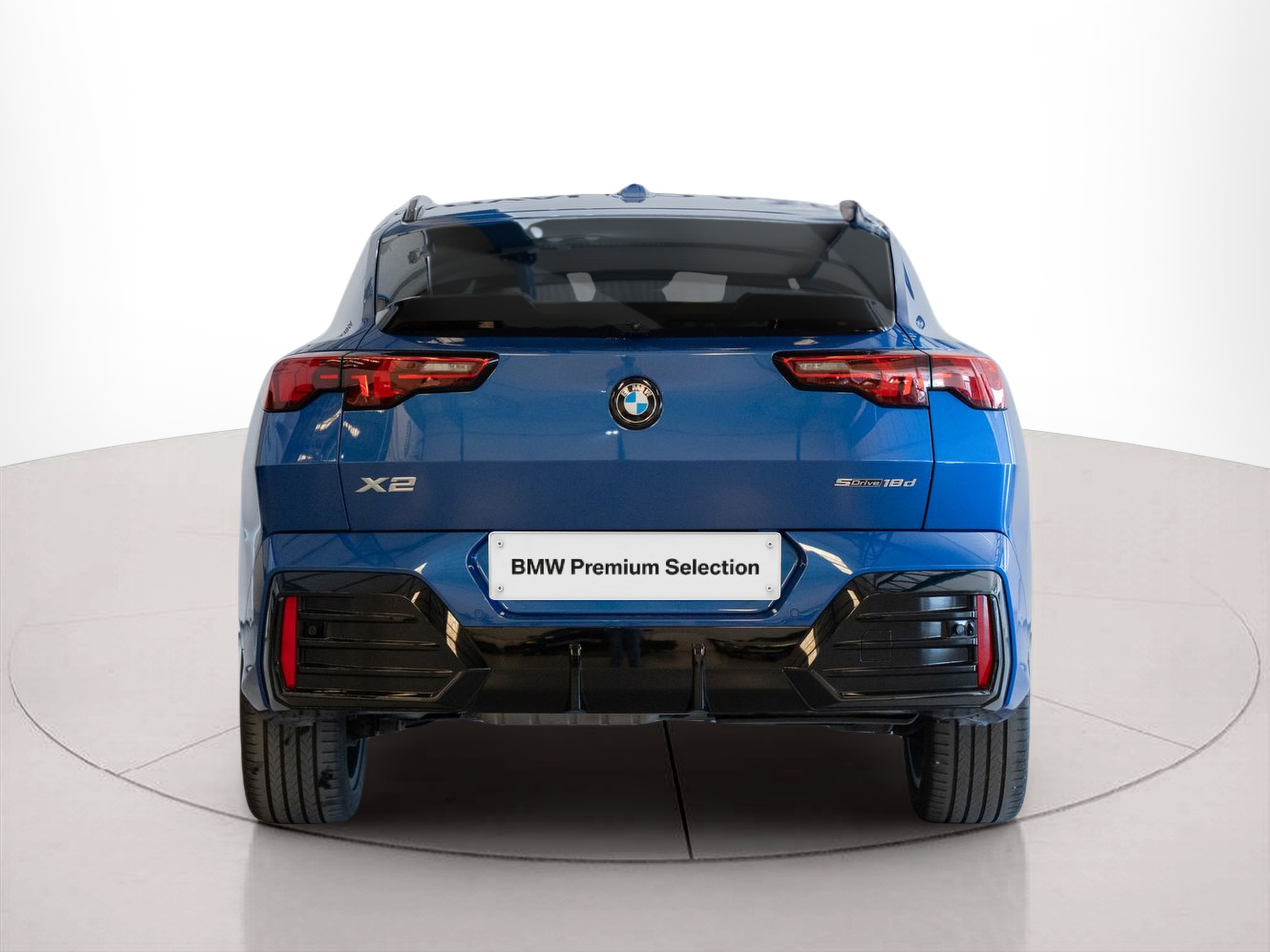 BMW X2 sDrive18d color Azul. Año 2024. 110KW(150CV). Diesel. En concesionario Aníbal Carvalho & Filhos, S.A. de Santarém