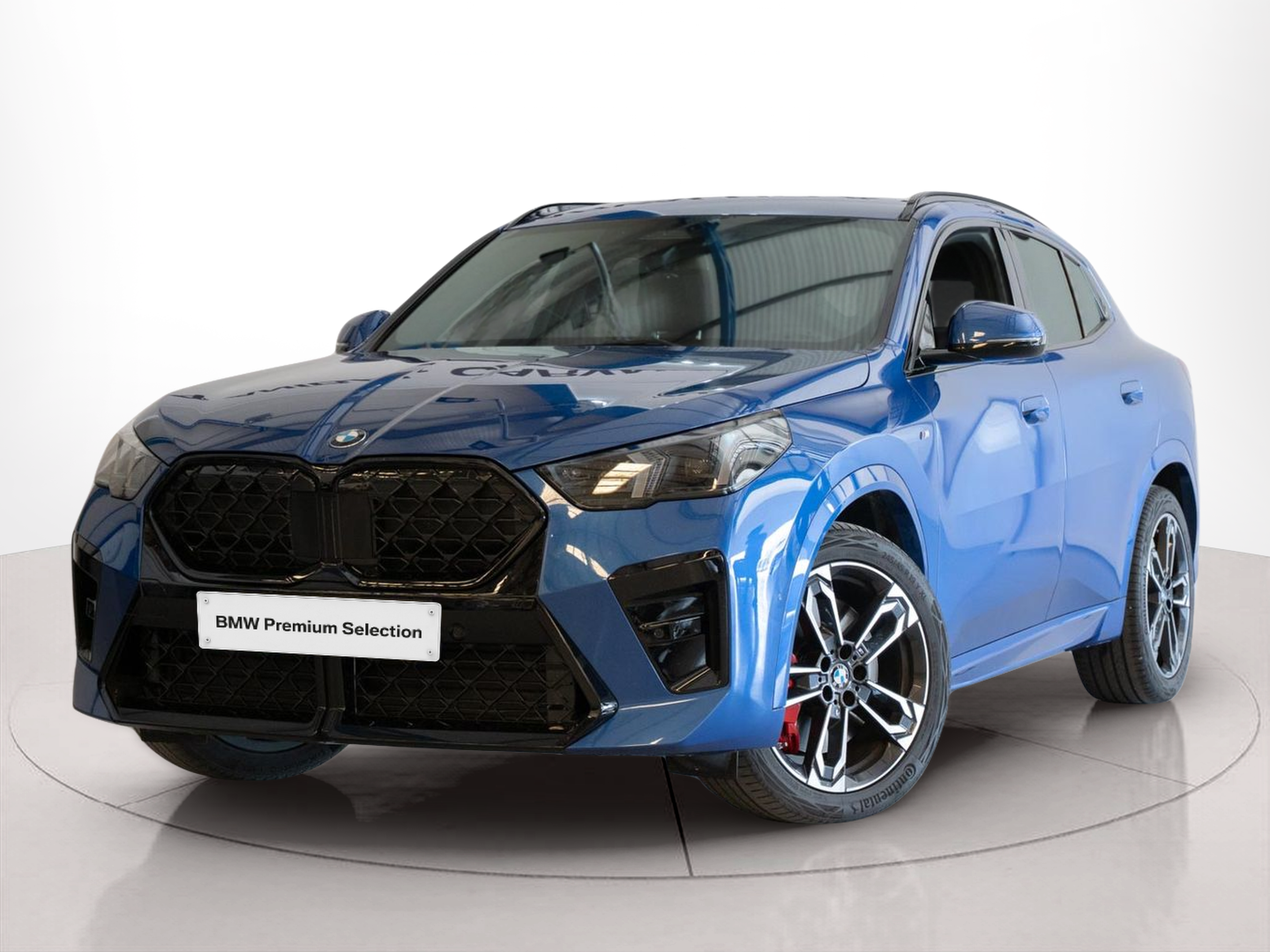 Fotos de BMW X2 sDrive18d color Azul. Año 2024. 110KW(150CV). Diesel. En concesionario Aníbal Carvalho & Filhos, S.A. de Santarém