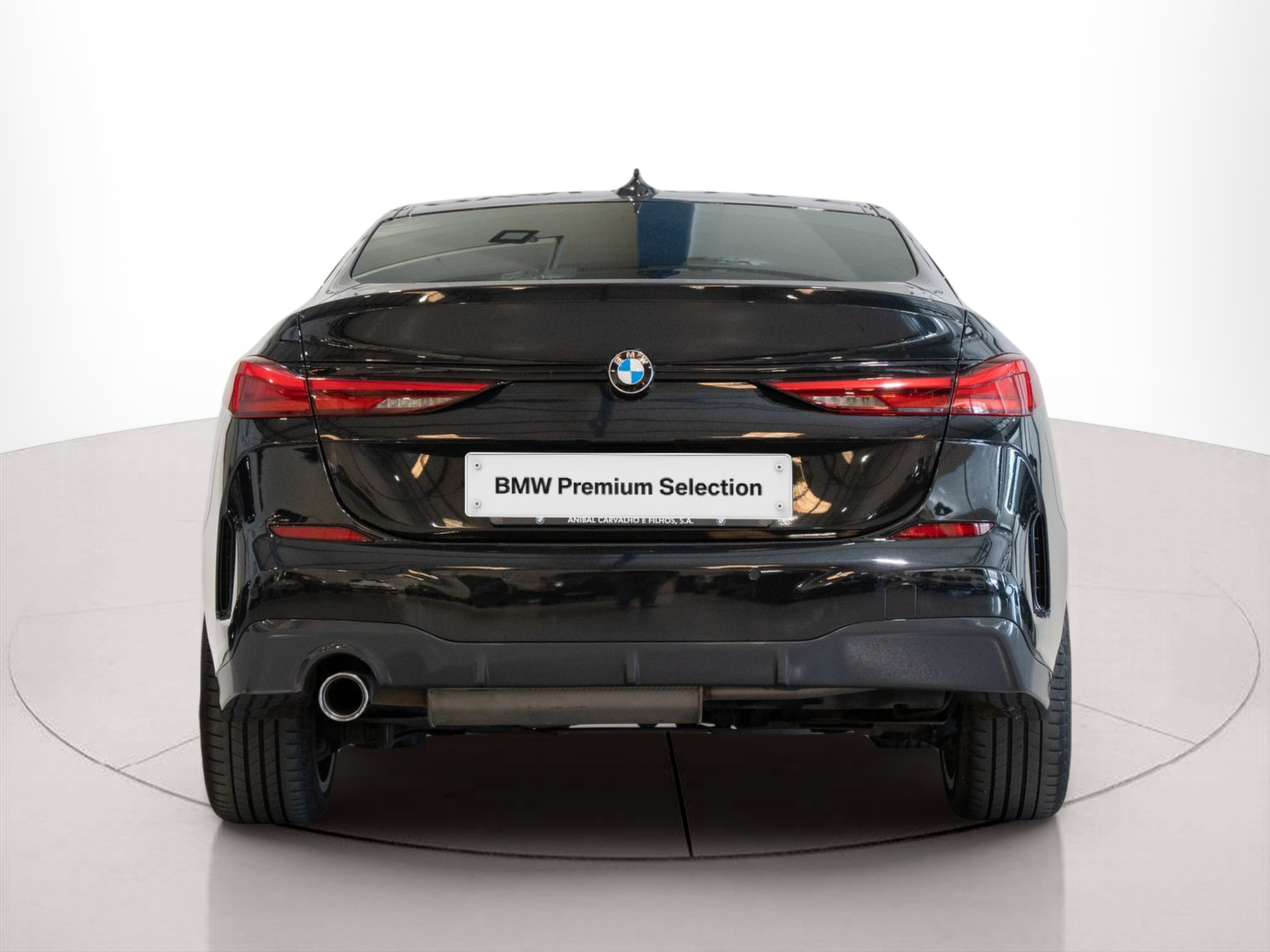 BMW Série 2 216d Gran Coupe color Negro. Año 2021. 85KW(116CV). Diesel. En concesionario Aníbal Carvalho & Filhos, S.A. de Santarém