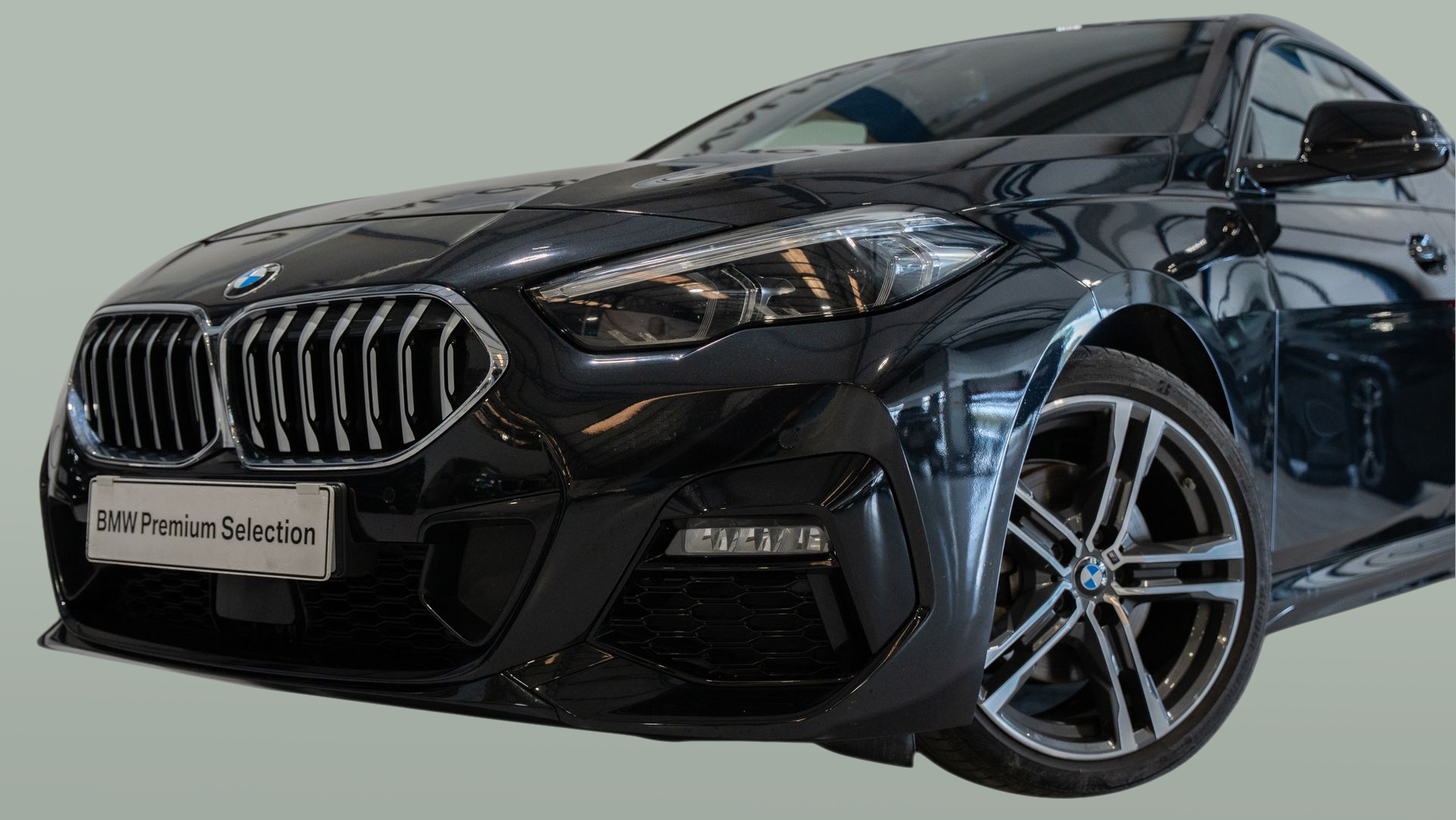 BMW Série 2 216d Gran Coupe color Negro. Año 2021. 85KW(116CV). Diesel. En concesionario Aníbal Carvalho & Filhos, S.A. de Santarém