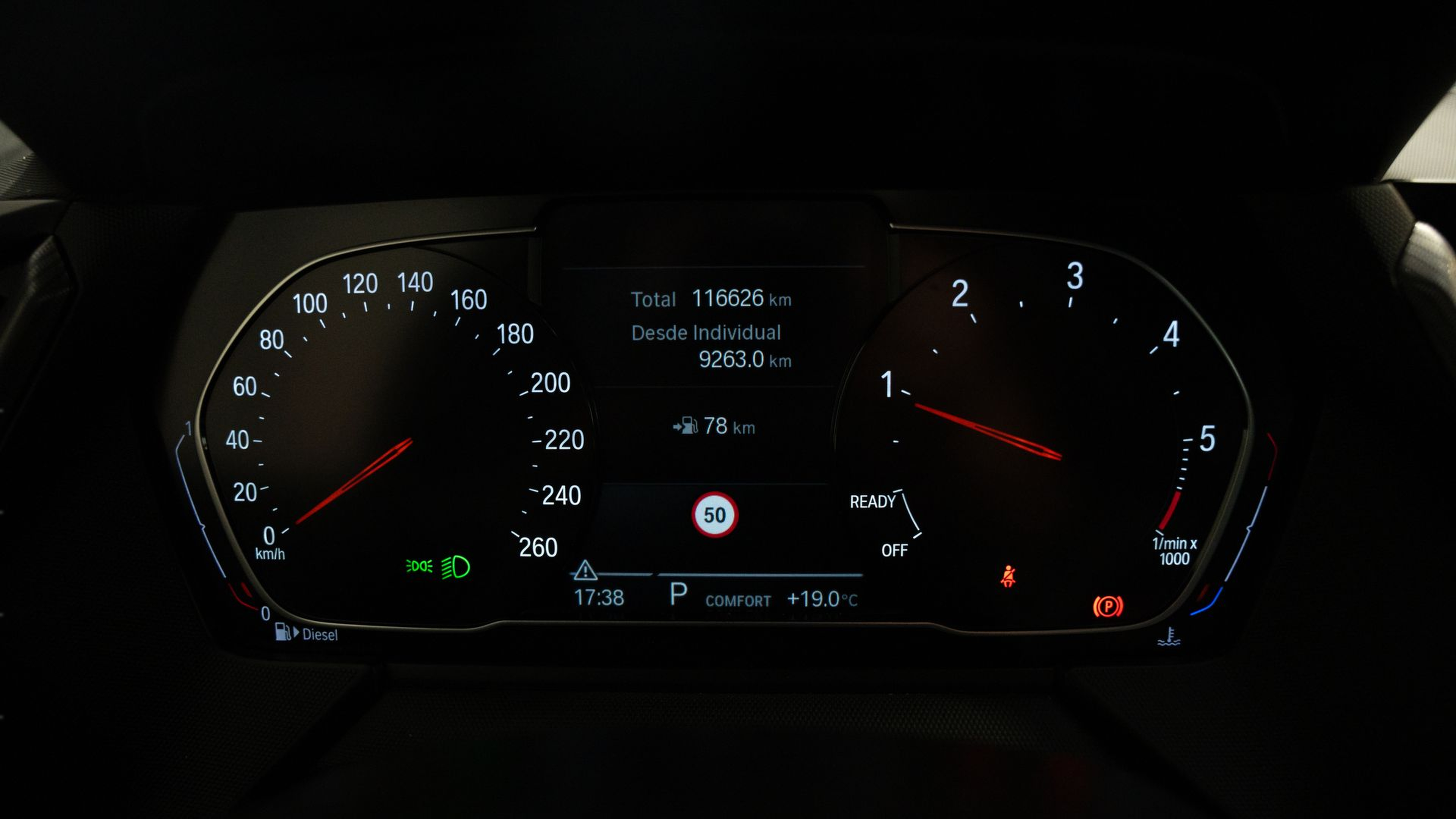 BMW Série 2 216d Gran Coupe color Negro. Año 2021. 85KW(116CV). Diesel. En concesionario Aníbal Carvalho & Filhos, S.A. de Santarém