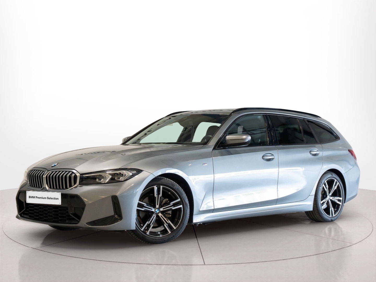 Fotos de BMW Série 3 320d Touring color Gris. Año 2023. 140KW(190CV). Diesel. En concesionario Aníbal Carvalho & Filhos, S.A. de Santarém