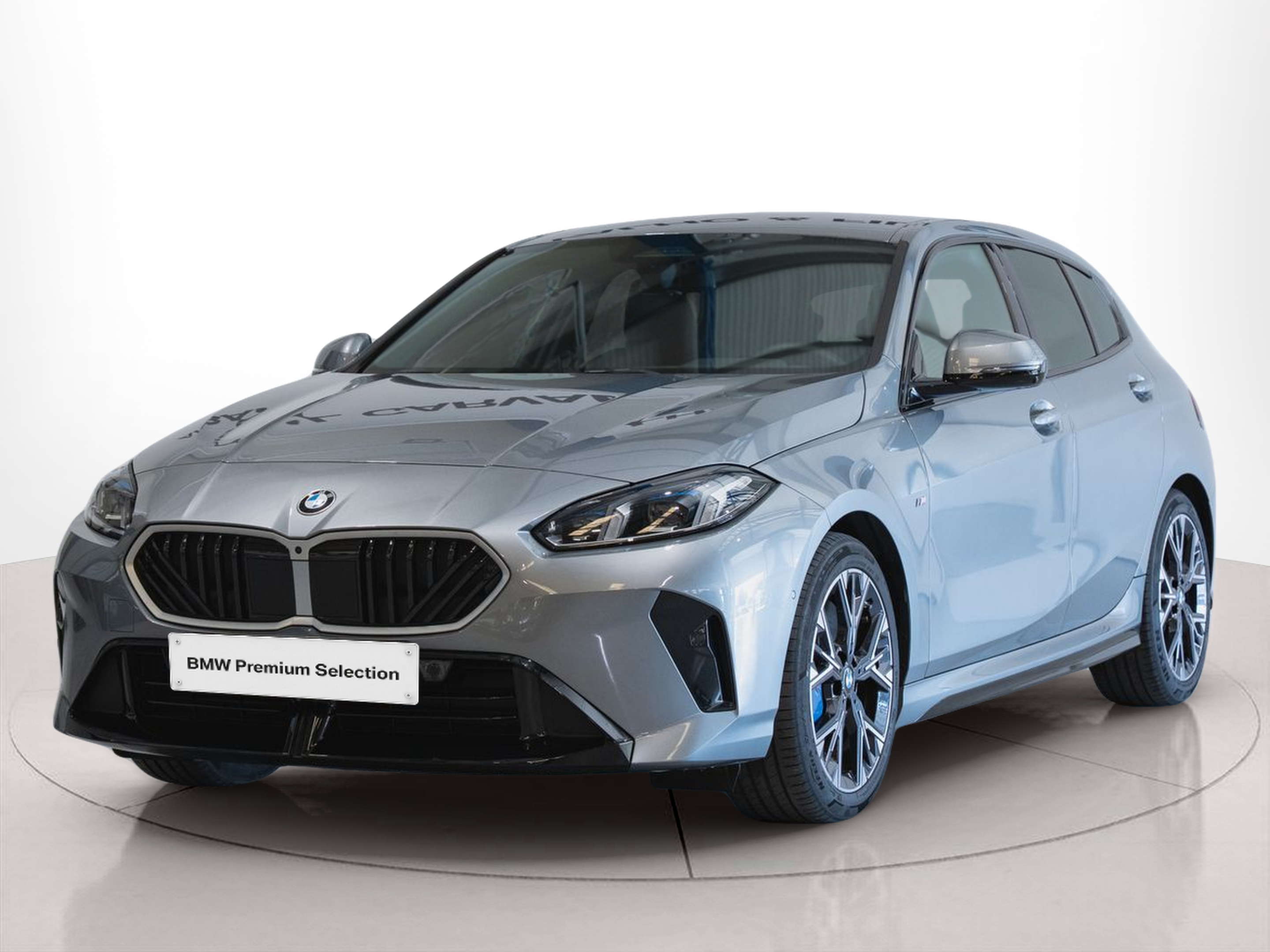 Fotos de BMW Série 1 120 color Gris. Año 2024. 125KW(170CV). Gasolina. En concesionario Aníbal Carvalho & Filhos, S.A. de Santarém
