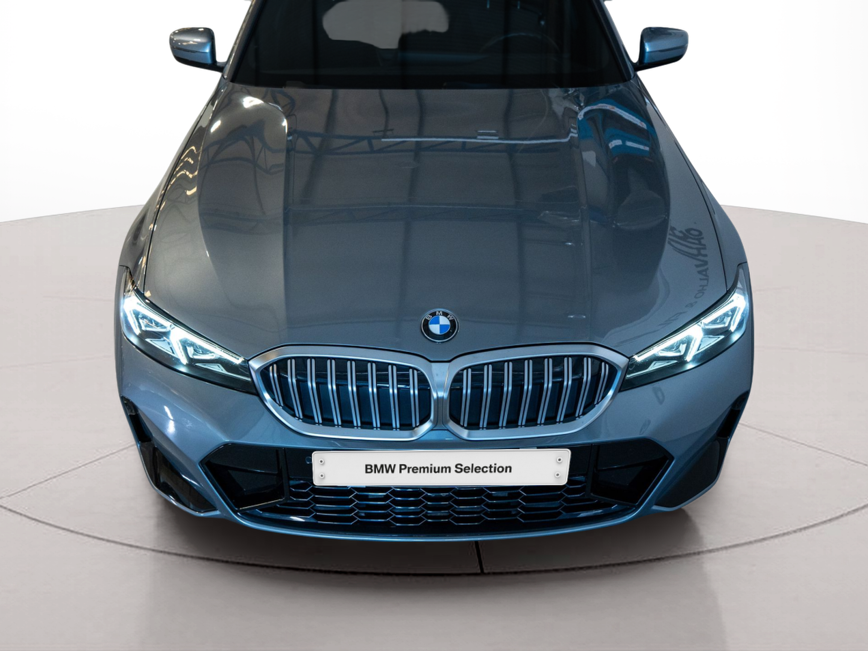 Fotos de BMW Série 3 320d Touring color Gris. Año 2024. 140KW(190CV). Diesel. En concesionario Aníbal Carvalho & Filhos, S.A. de Santarém