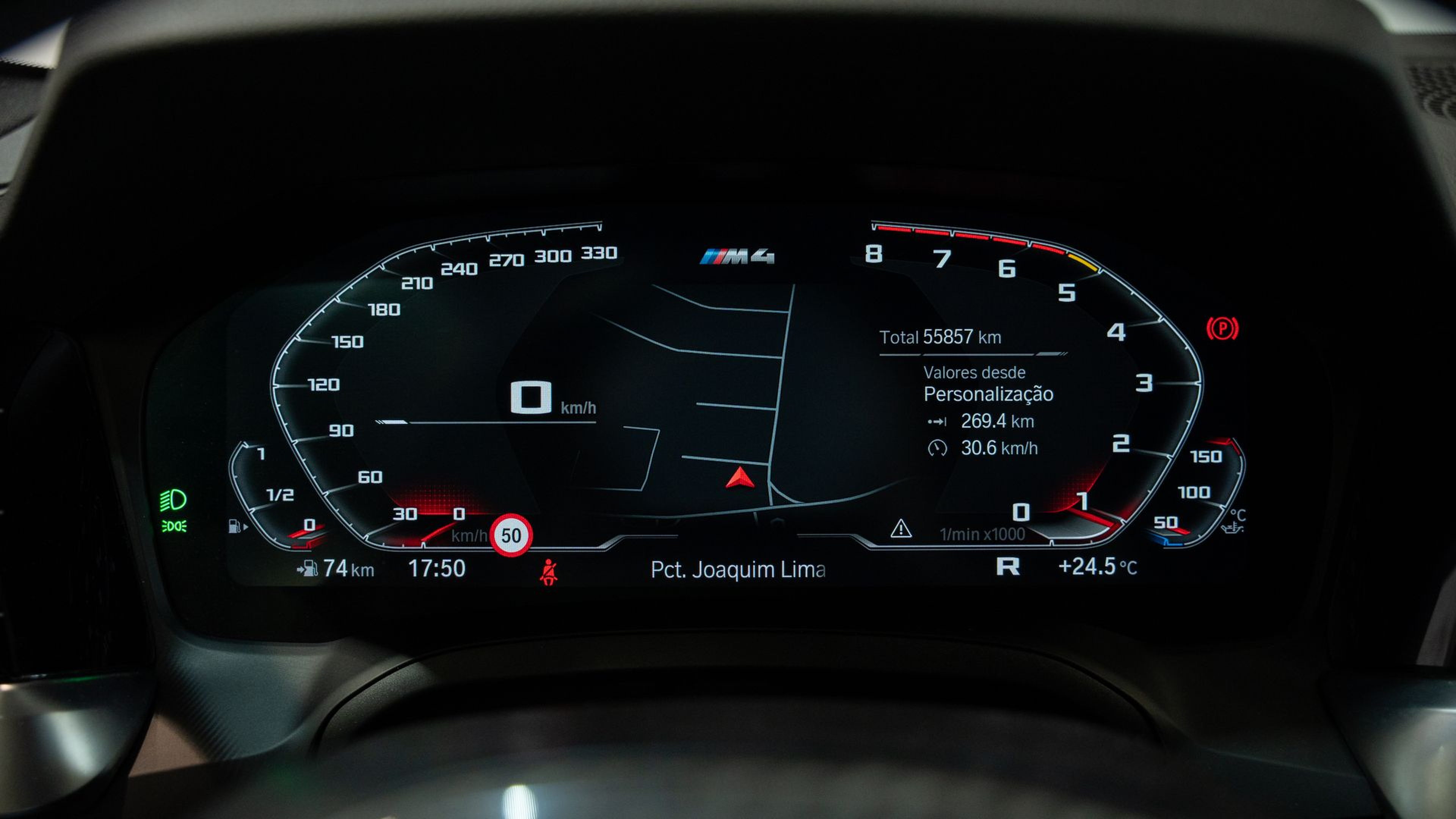 BMW M M4 Competition Coupé color Gris. Año 2022. 375KW(510CV). Gasolina. En concesionario Aníbal Carvalho & Filhos, S.A. de Santarém