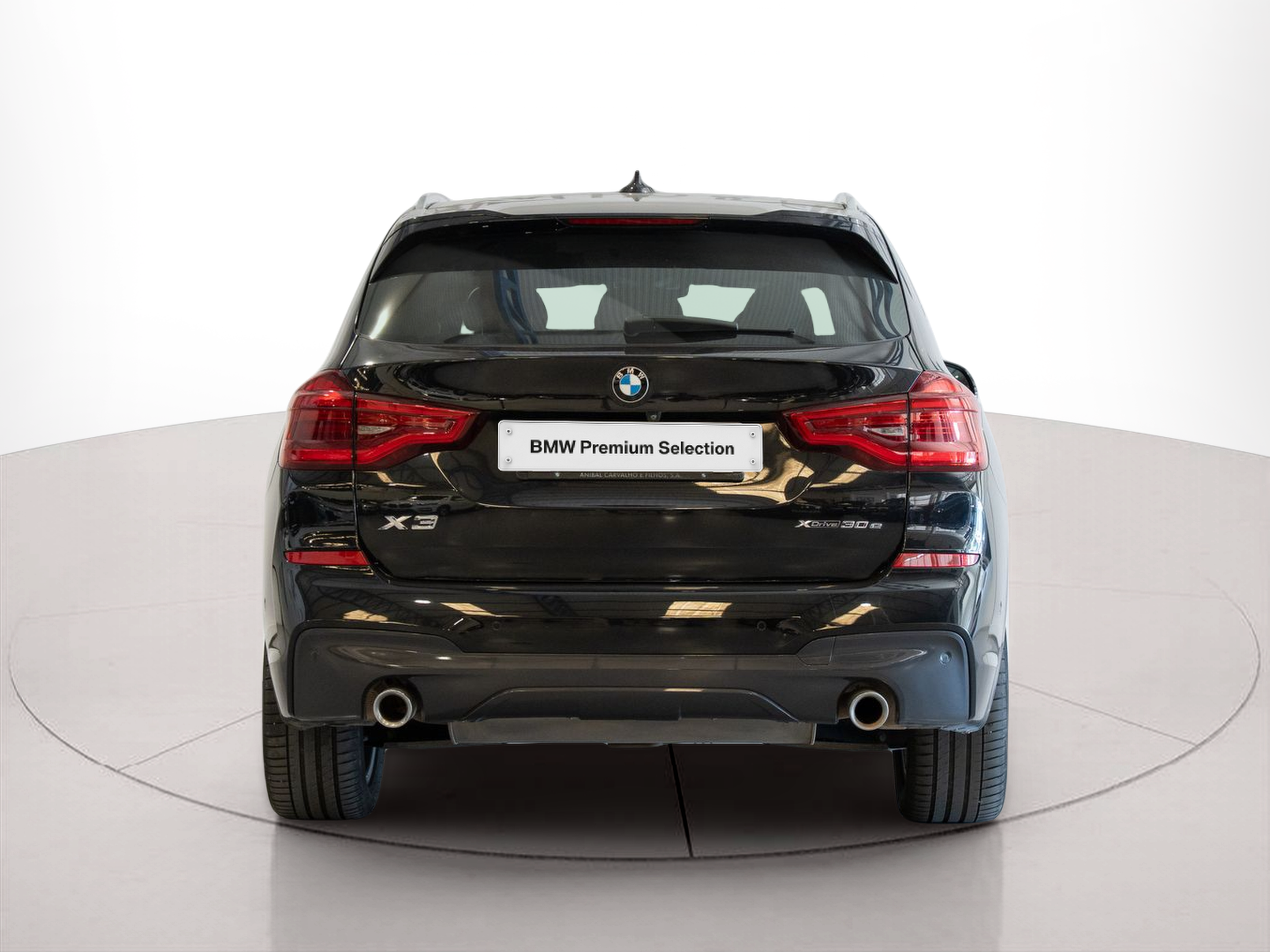 BMW X3 xDrive30e color Negro. Año 2021. 215KW(292CV). Elétrico / Gasolina Híbrido. En concesionario Aníbal Carvalho & Filhos, S.A. de Santarém