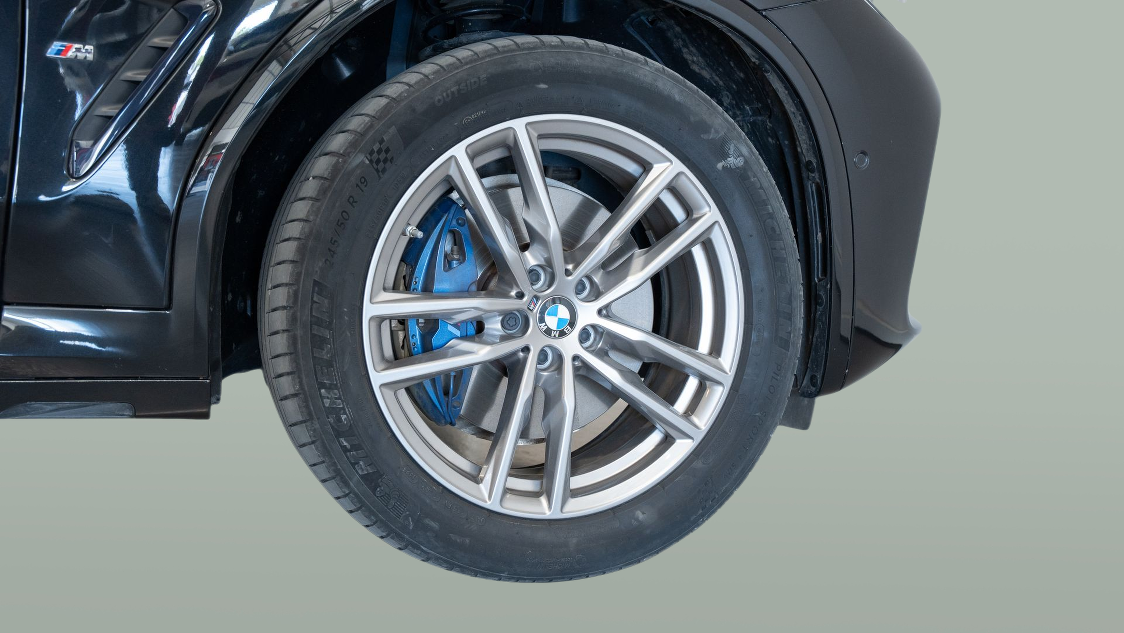 BMW X3 xDrive30e color Negro. Año 2021. 215KW(292CV). Elétrico / Gasolina Híbrido. En concesionario Aníbal Carvalho & Filhos, S.A. de Santarém