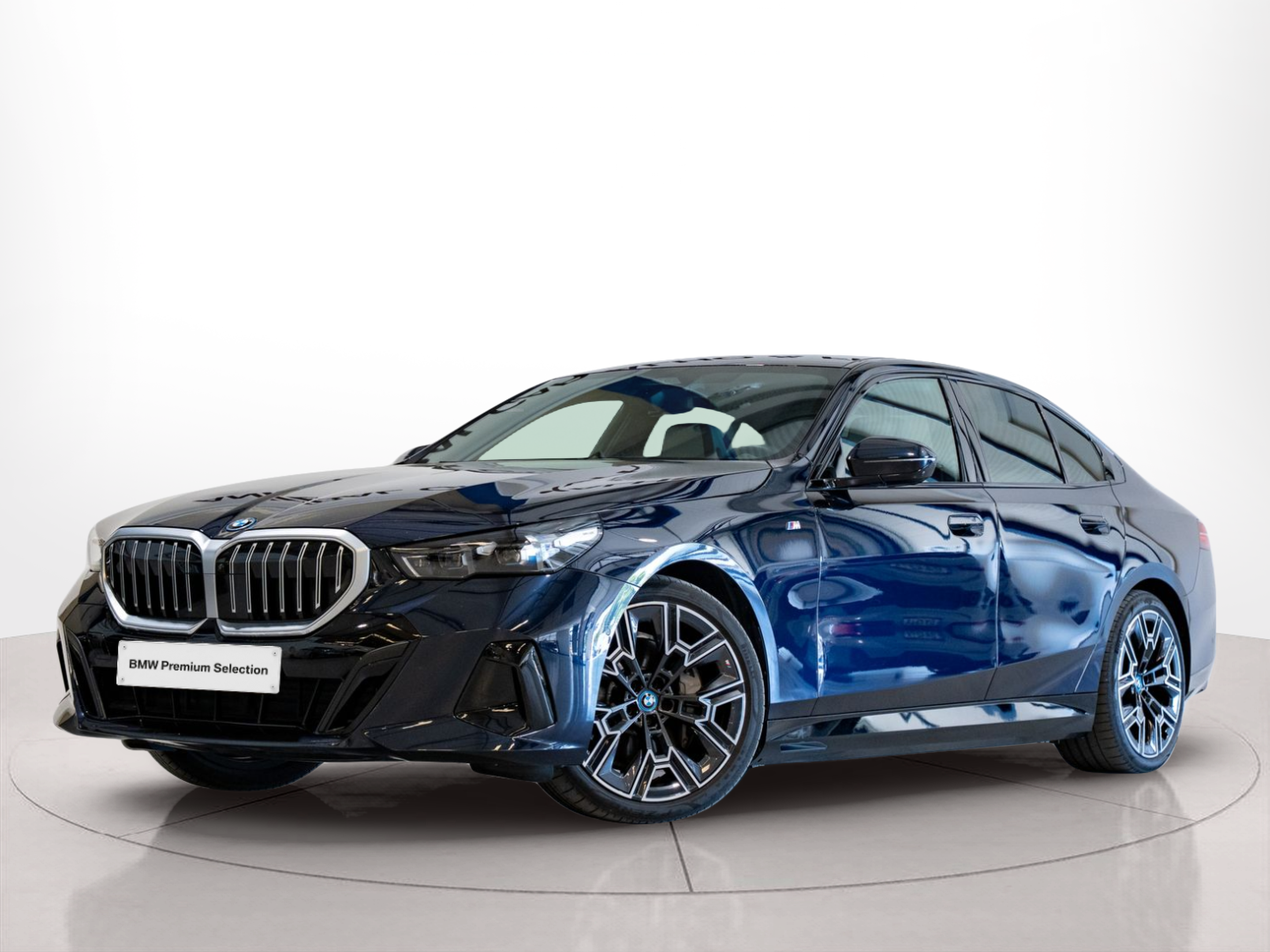 Fotos de BMW i5 eDrive40 color Negro. Año 2023. 250KW(340CV). Elétrico. En concesionario Aníbal Carvalho & Filhos, S.A. de Santarém
