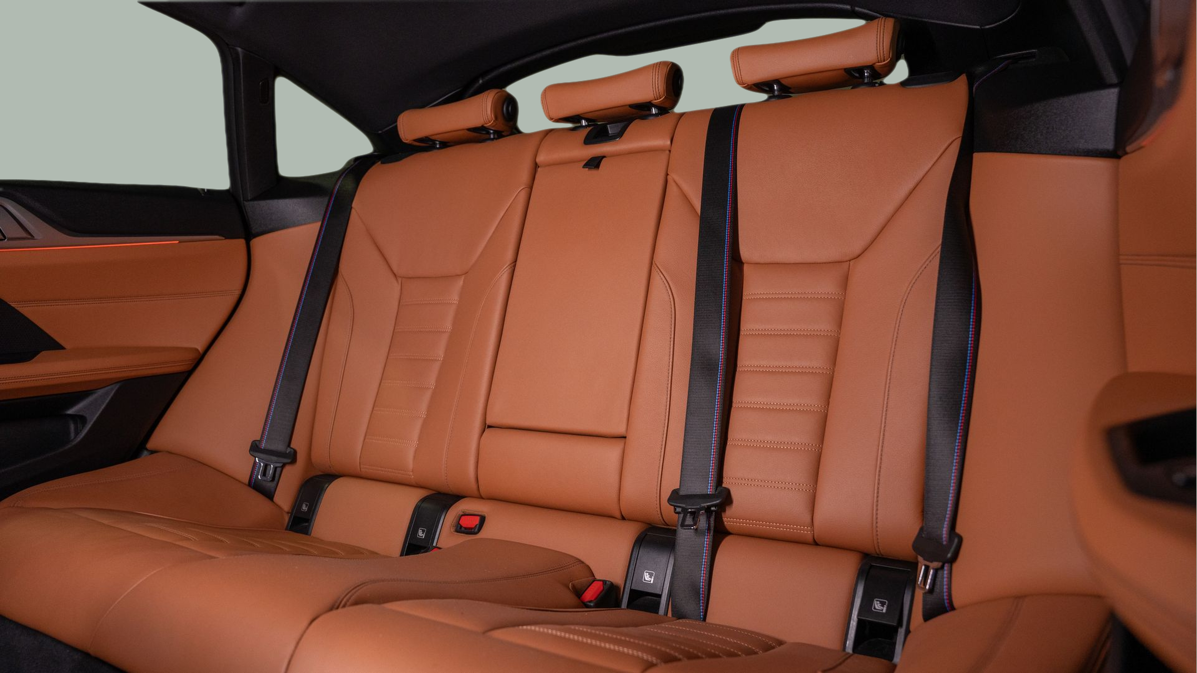 BMW Série 4 420d Berlina color Gris. Año 2023. 140KW(190CV). Diesel. En concesionario Aníbal Carvalho & Filhos, S.A. de Santarém