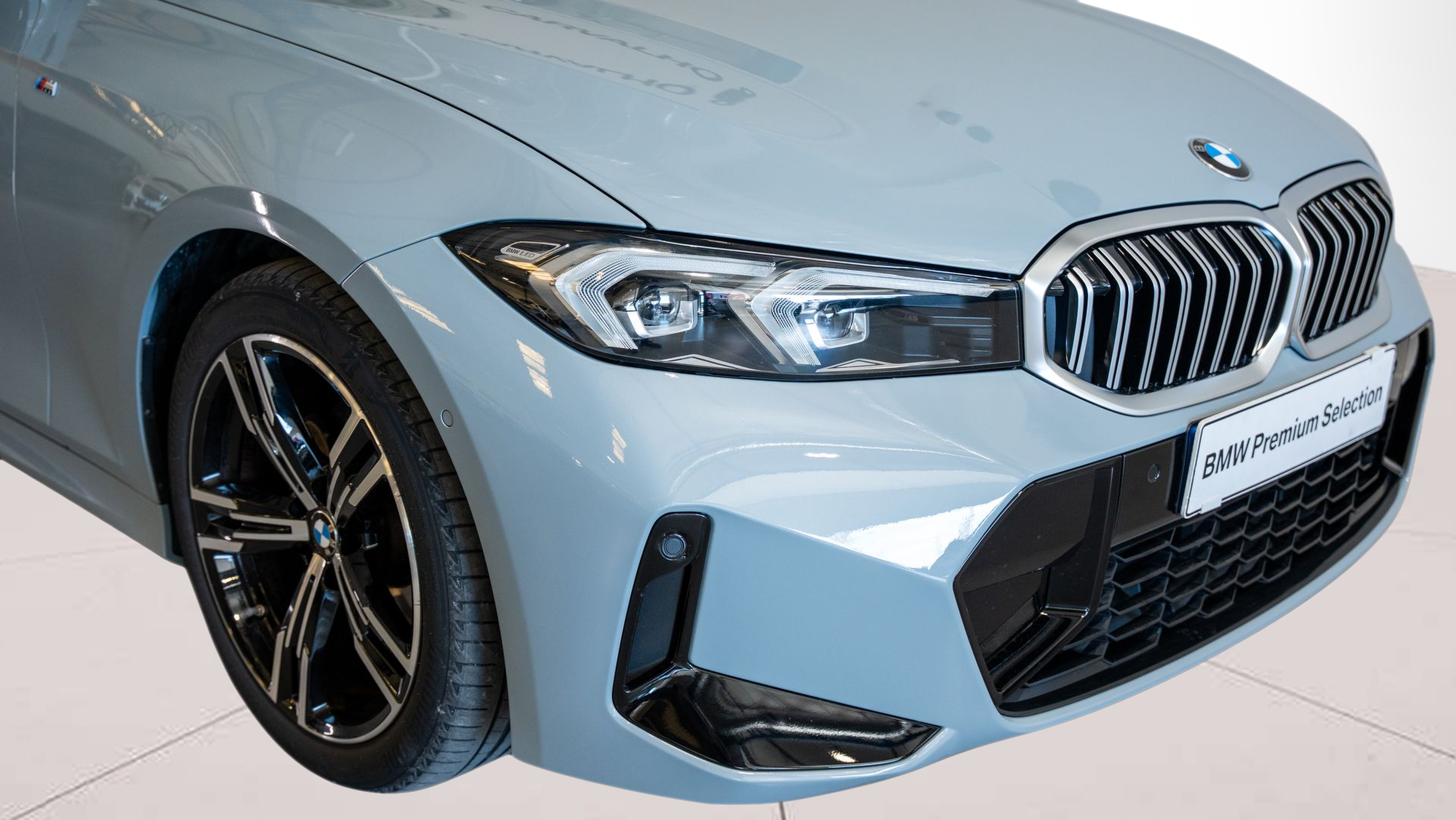 BMW Série 3 320d Touring color Gris. Año 2024. 140KW(190CV). Diesel. En concesionario Aníbal Carvalho & Filhos, S.A. de Santarém