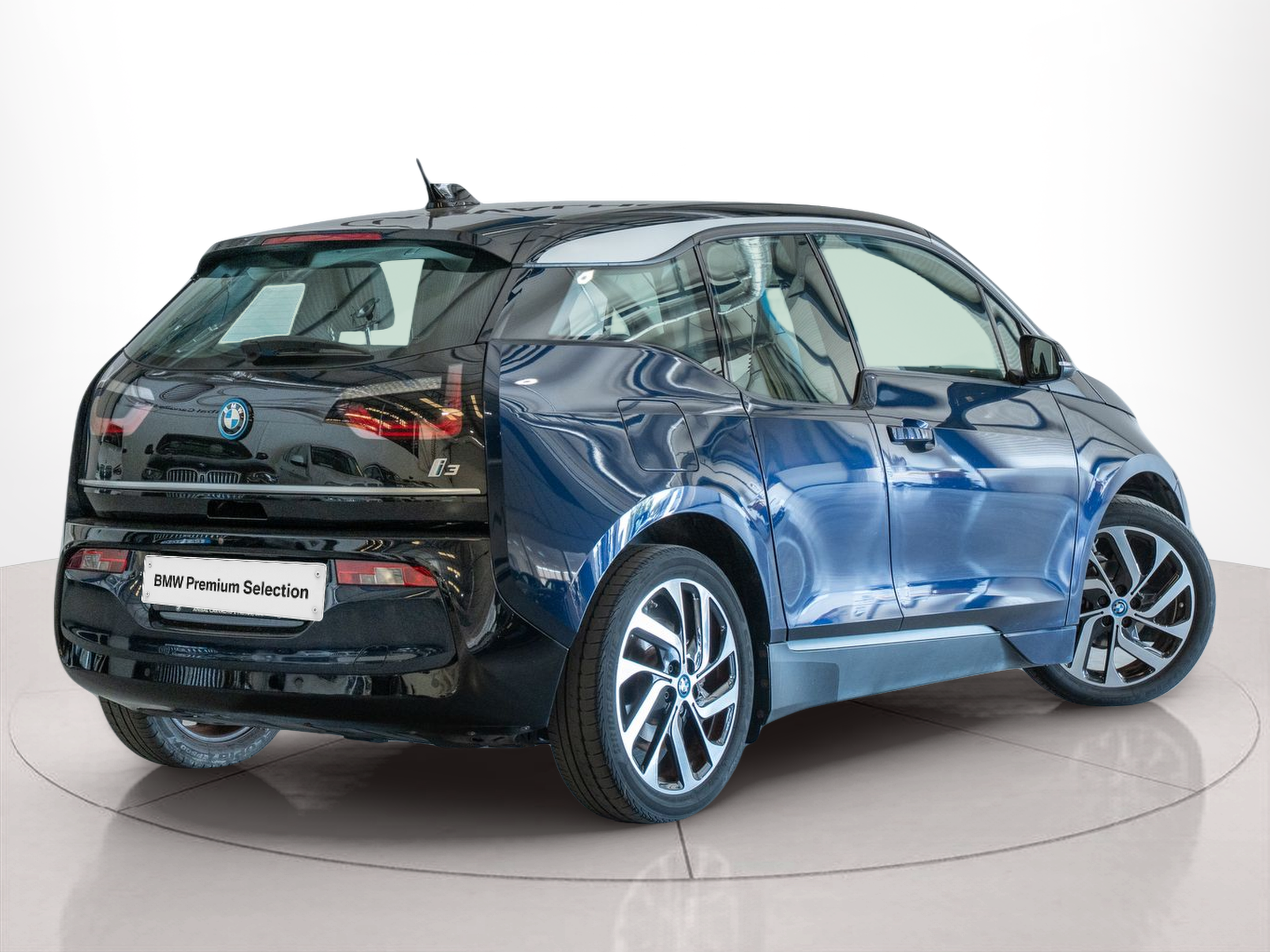 BMW i3 i3 120Ah color Azul. Año 2021. 125KW(170CV). Elétrico. En concesionario Aníbal Carvalho & Filhos, S.A. de Santarém