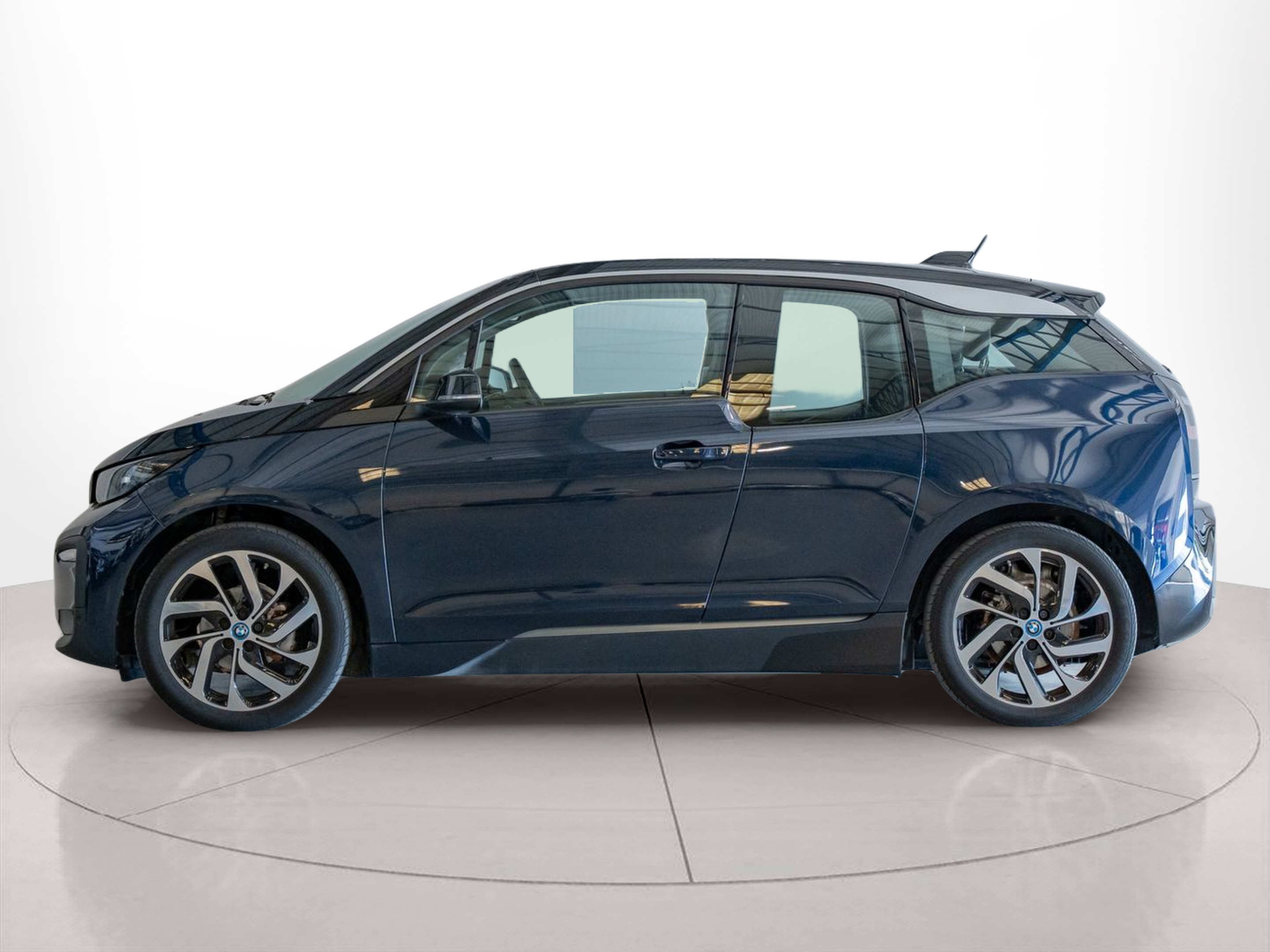 Fotos de BMW i3 i3 120Ah color Azul. Año 2021. 125KW(170CV). Elétrico. En concesionario Aníbal Carvalho & Filhos, S.A. de Santarém