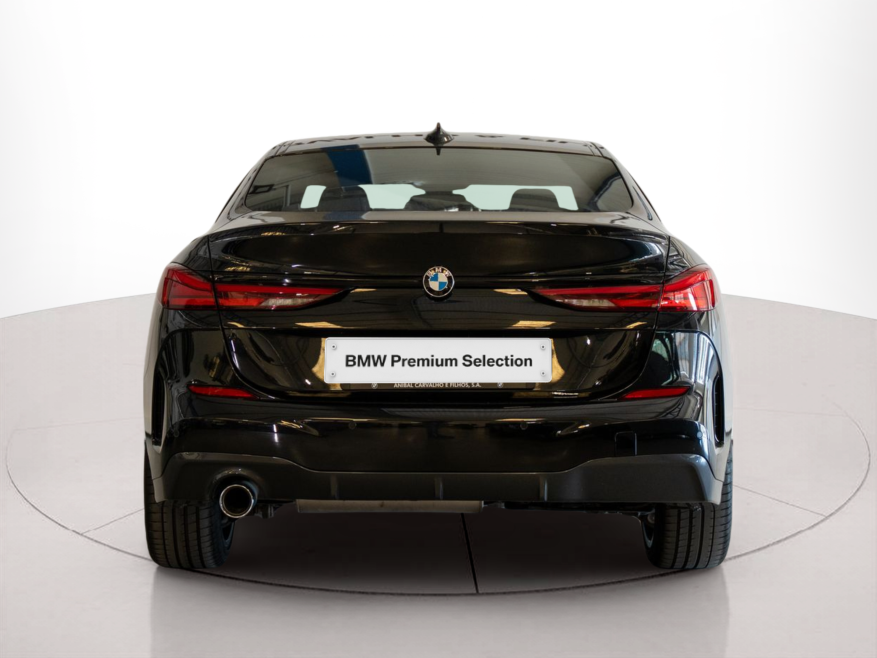 BMW Série 2 216d Gran Coupe color Negro. Año 2024. 85KW(116CV). Diesel. En concesionario Aníbal Carvalho & Filhos, S.A. de Santarém