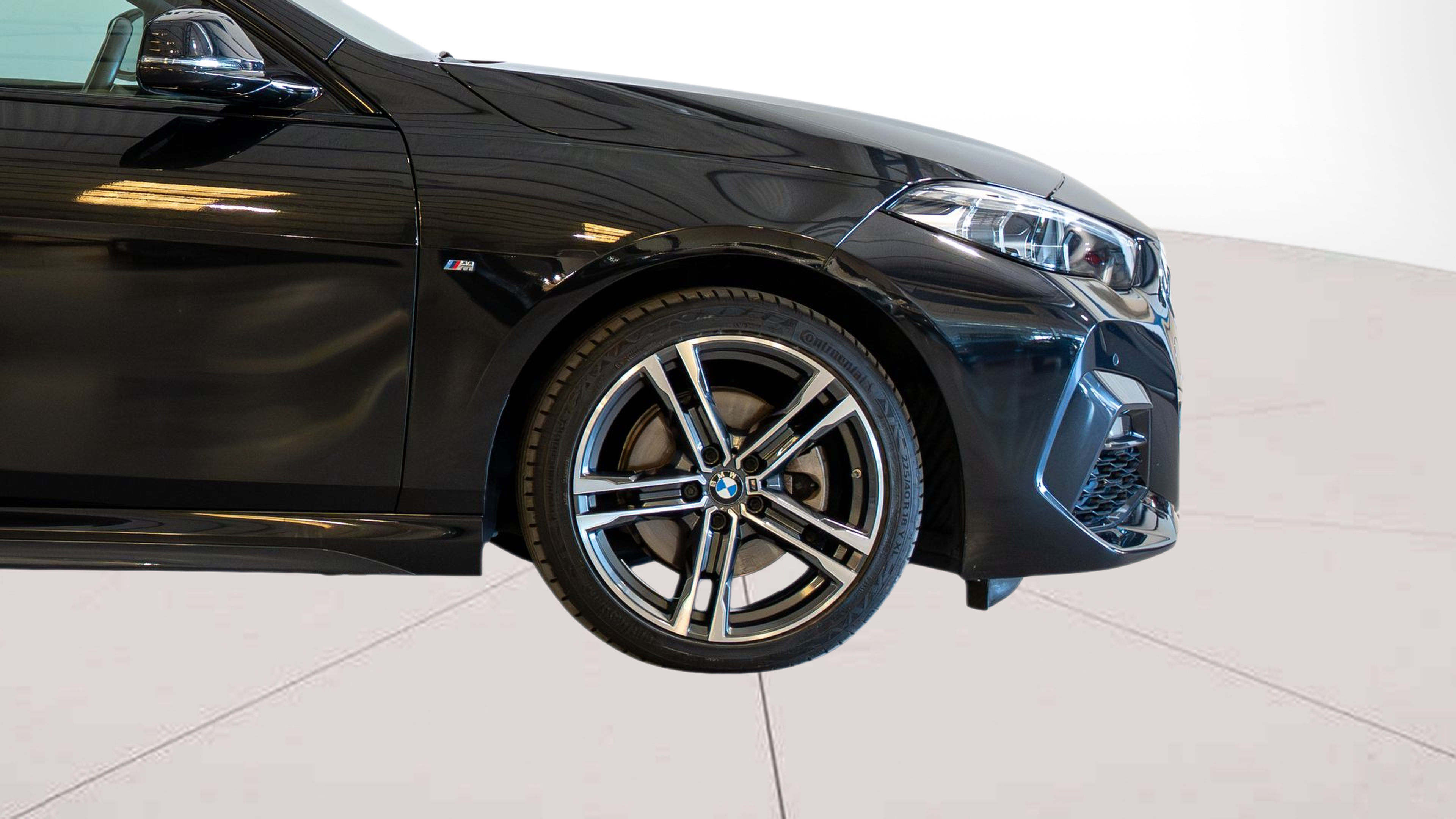 BMW Série 2 216d Gran Coupe color Negro. Año 2024. 85KW(116CV). Diesel. En concesionario Aníbal Carvalho & Filhos, S.A. de Santarém