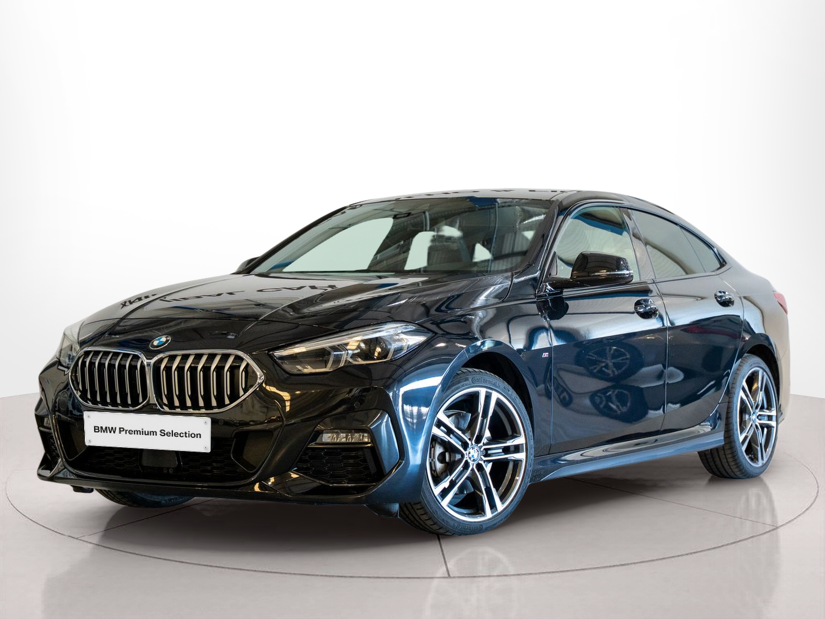 Fotos de BMW Série 2 216d Gran Coupe color Negro. Año 2024. 85KW(116CV). Diesel. En concesionario Aníbal Carvalho & Filhos, S.A. de Santarém