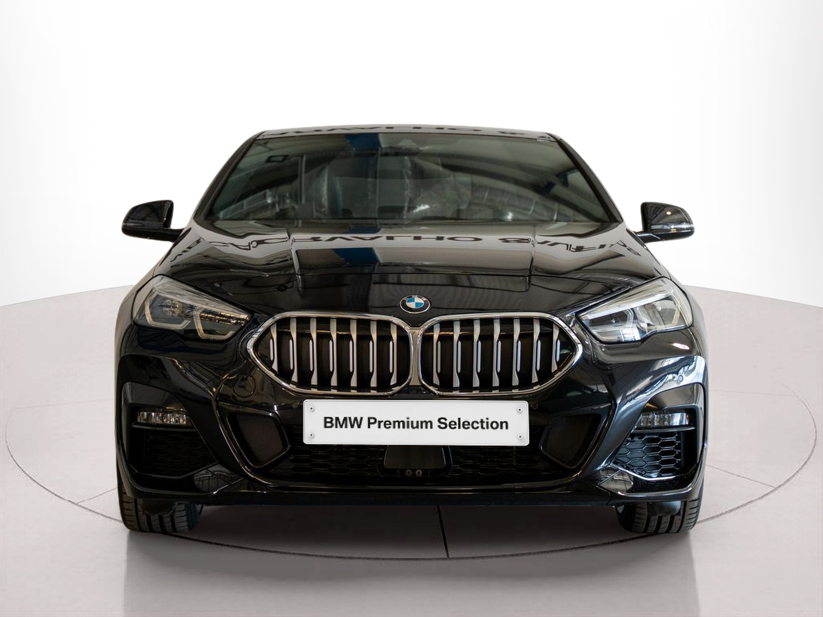 Fotos de BMW Série 2 216d Gran Coupe color Negro. Año 2024. 85KW(116CV). Diesel. En concesionario Aníbal Carvalho & Filhos, S.A. de Santarém