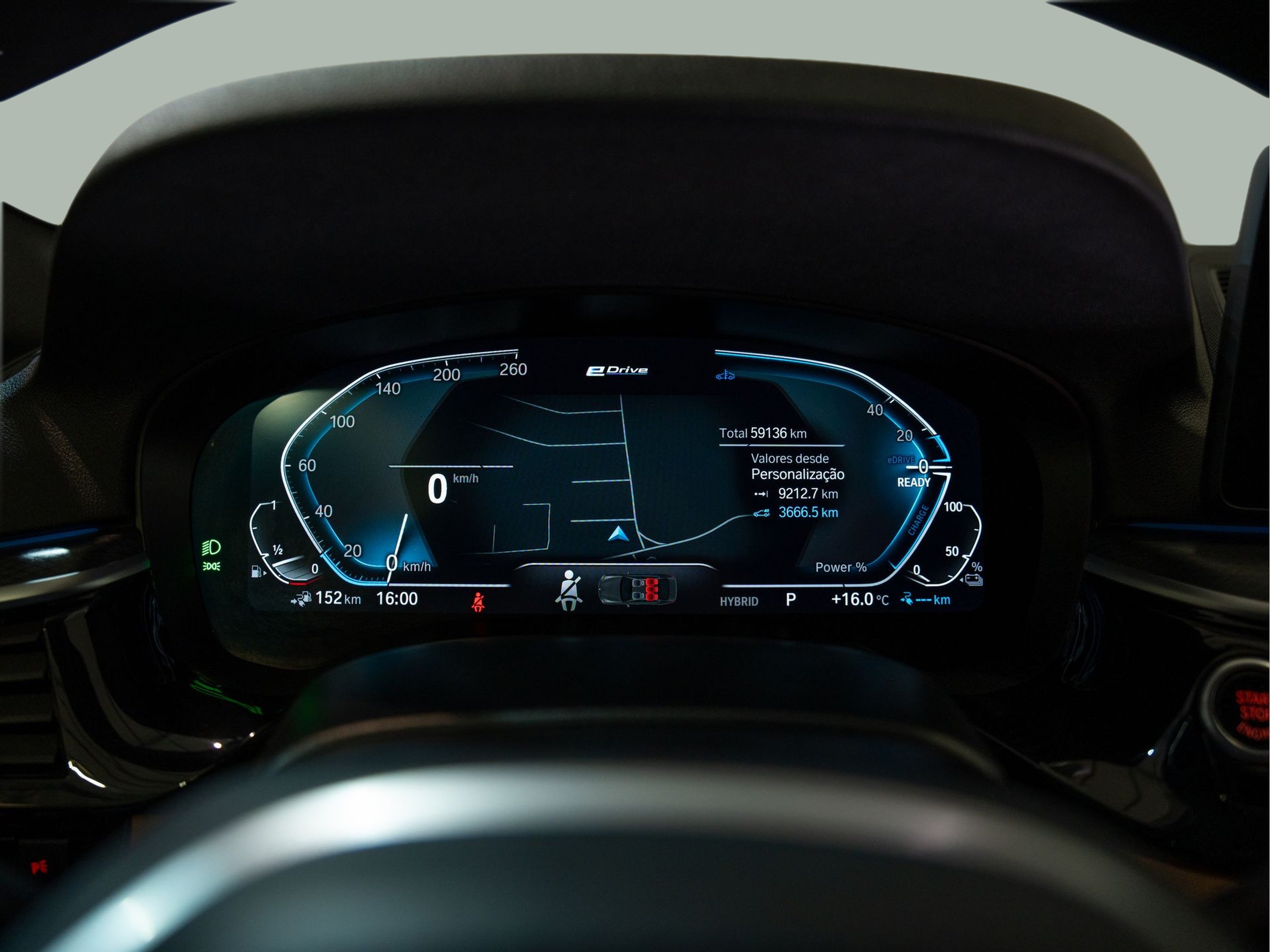 BMW Série 5 530e Berlina color Gris. Año 2023. 215KW(292CV). Elétrico / Gasolina Híbrido. En concesionario Aníbal Carvalho & Filhos, S.A. de Santarém