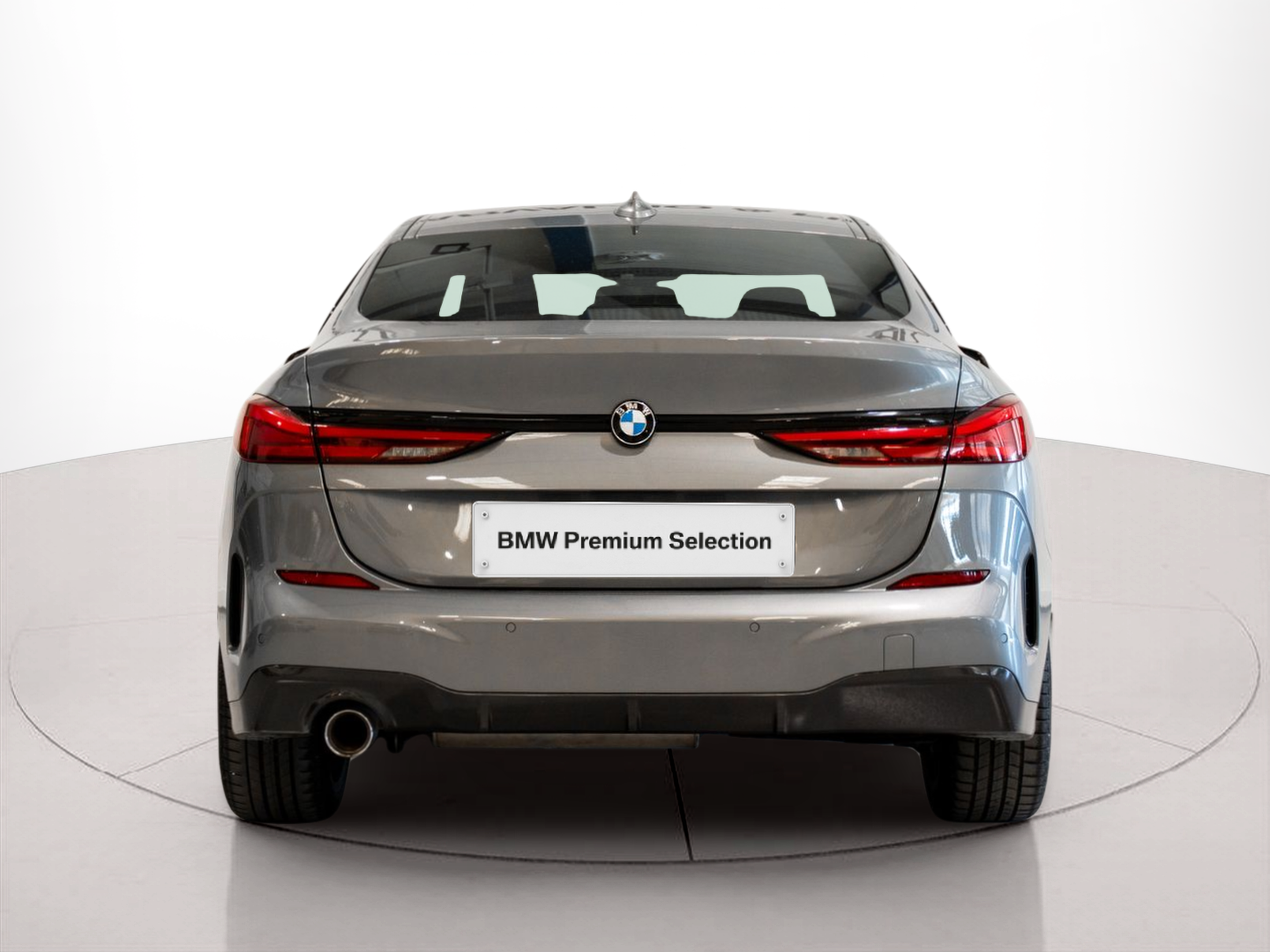 BMW Série 2 216d Gran Coupe color Azul. Año 2024. 85KW(116CV). Diesel. En concesionario Aníbal Carvalho & Filhos, S.A. de Santarém