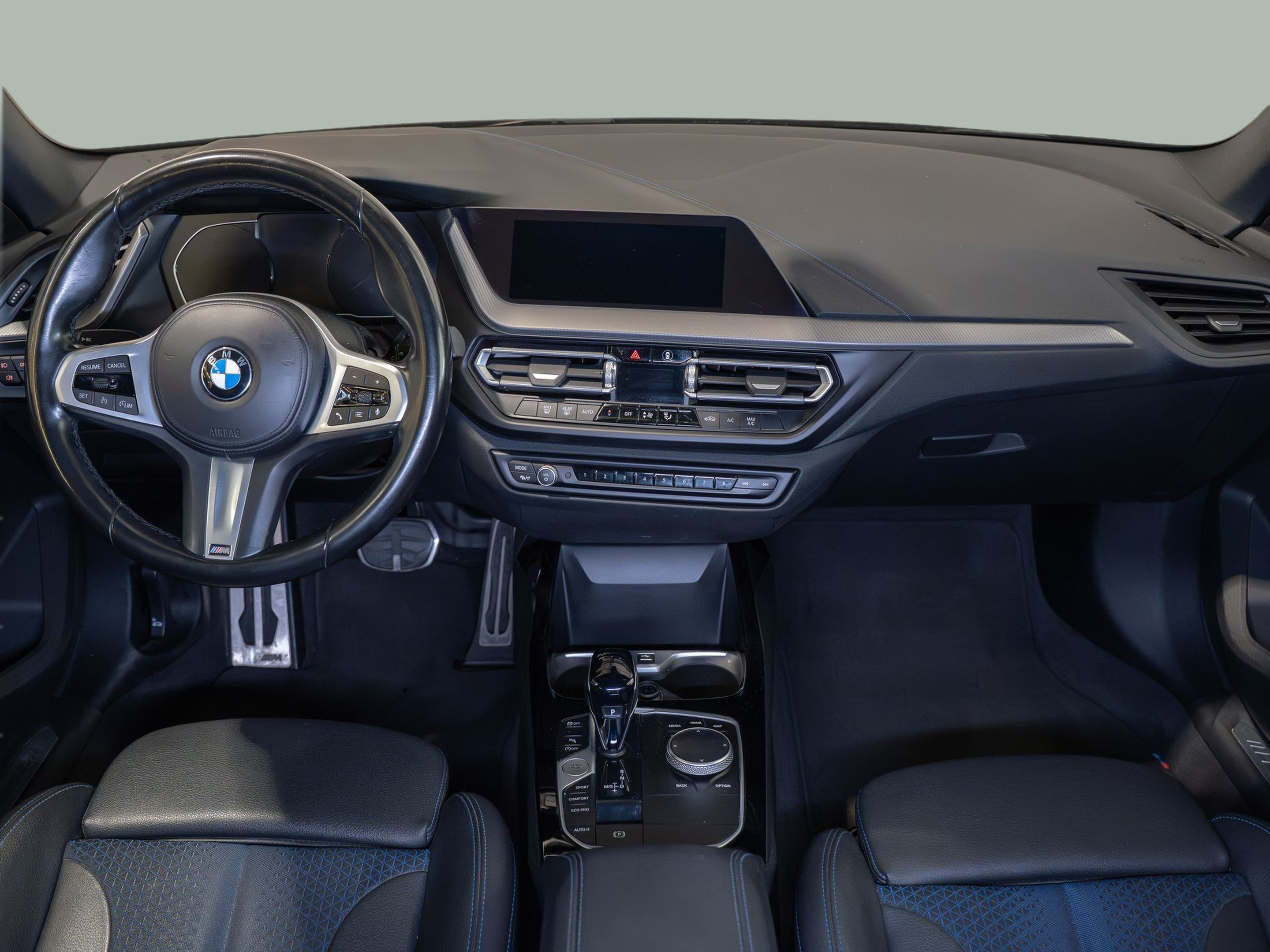 BMW Série 2 216d Gran Coupe color Gris. Año 2022. 85KW(116CV). Diesel. En concesionario Aníbal Carvalho & Filhos, S.A. de Santarém