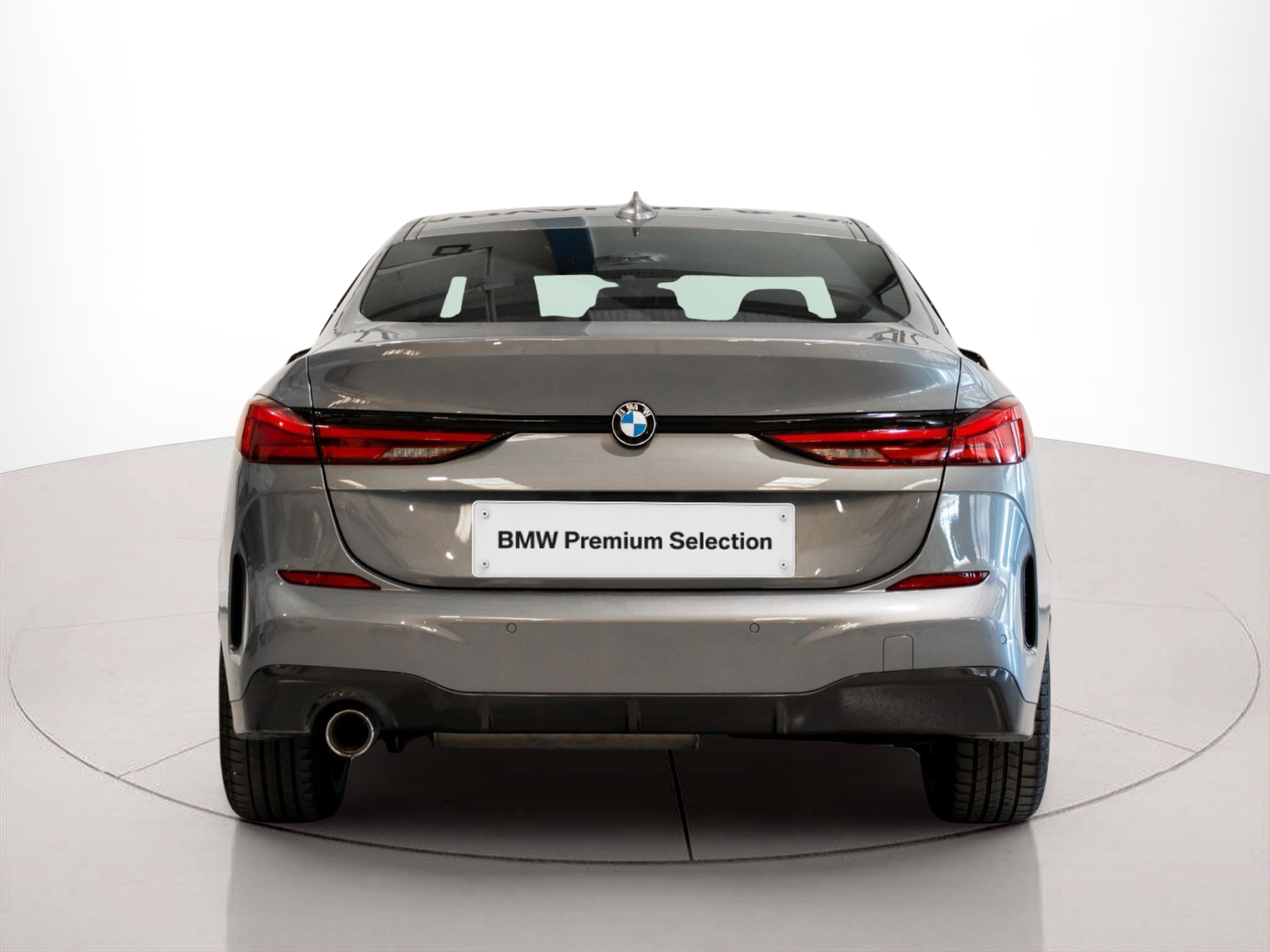 BMW Série 2 216d Gran Coupe color Gris. Año 2022. 85KW(116CV). Diesel. En concesionario Aníbal Carvalho & Filhos, S.A. de Santarém