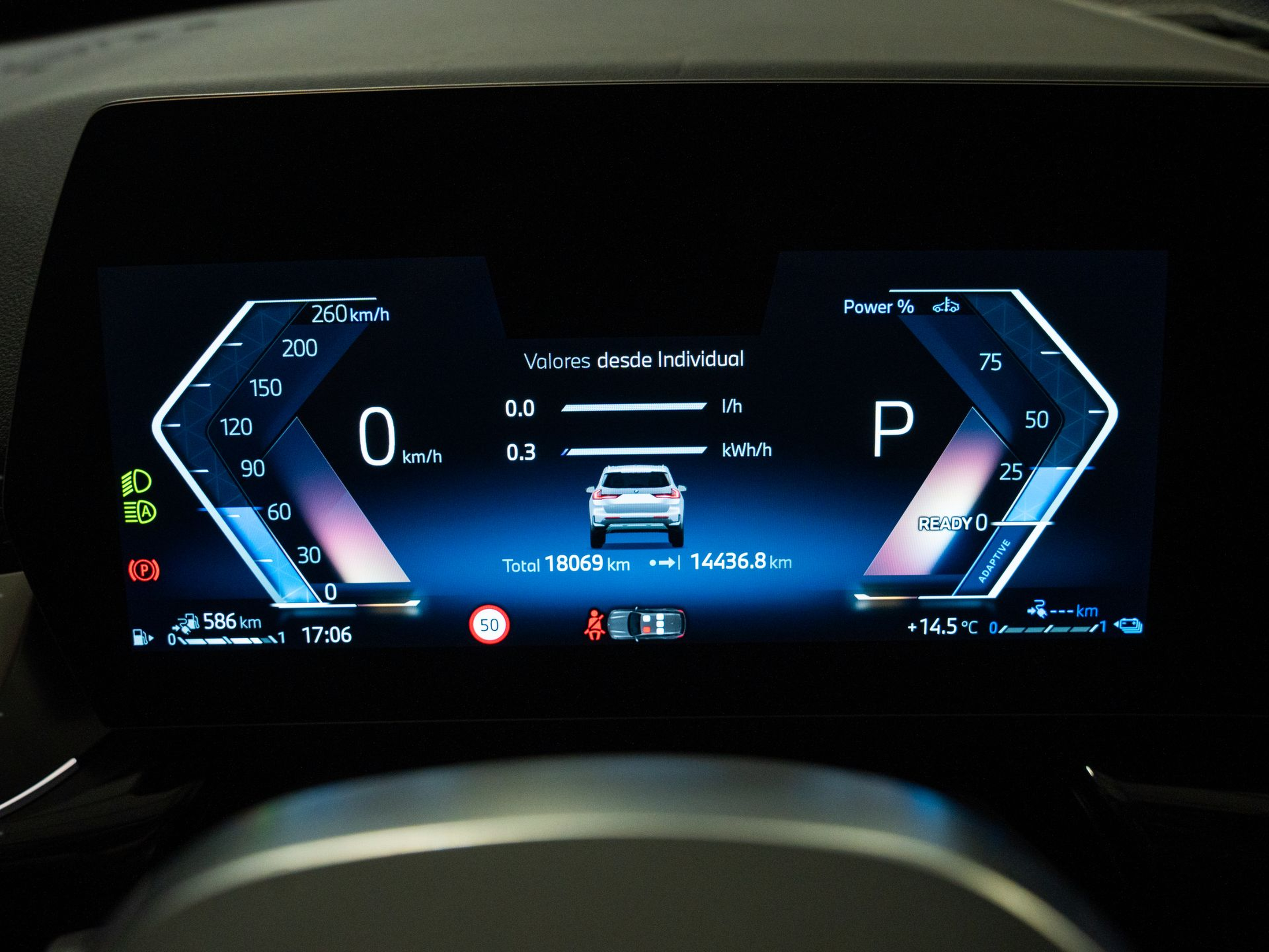 BMW X1 xDrive25e color Gris Plata. Año 2025. 180KW(245CV). Elétrico / Gasolina Híbrido. En concesionario Aníbal Carvalho & Filhos, S.A. de Santarém