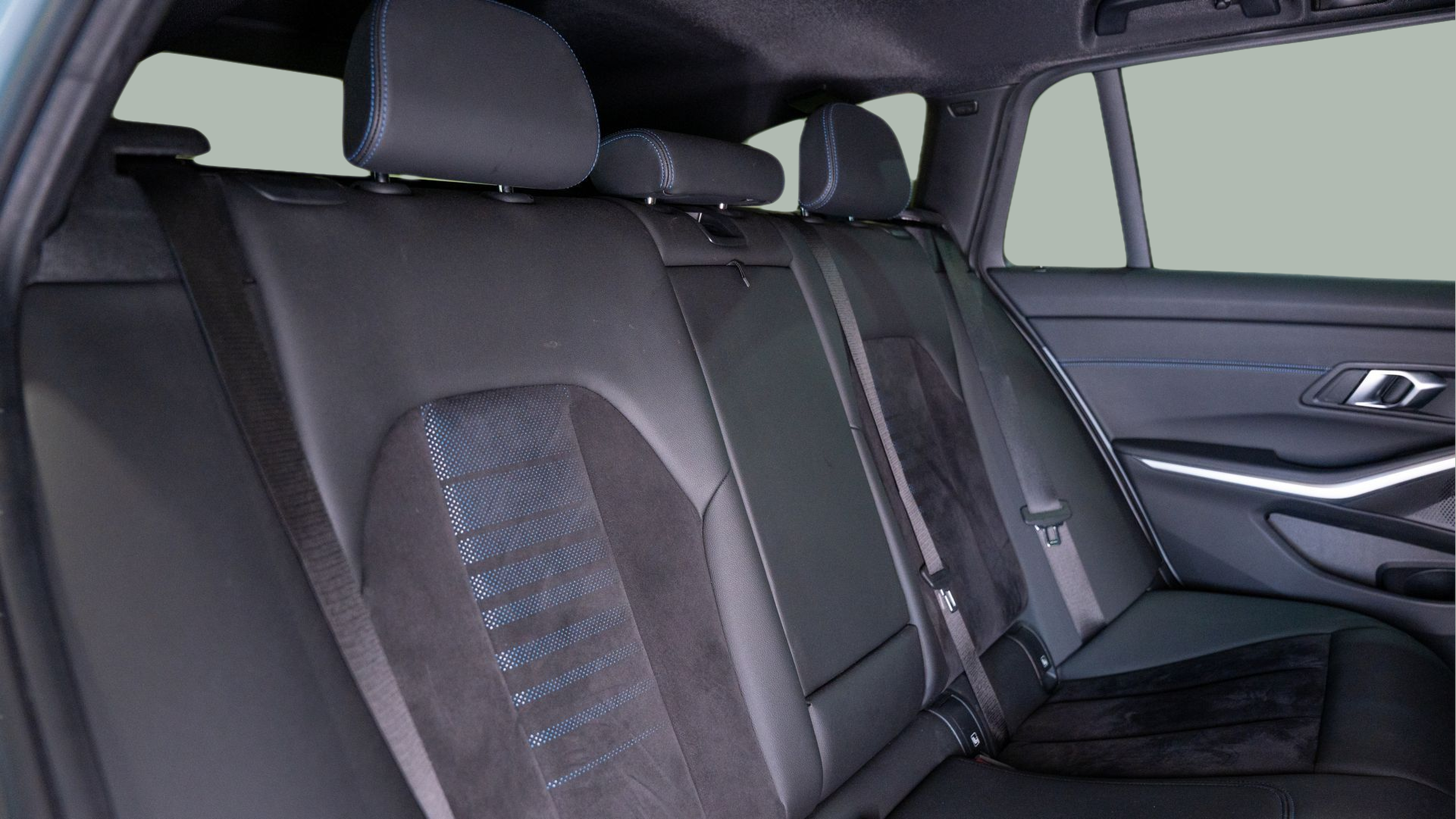 BMW Série 3 320d Touring color Gris. Año 2024. 140KW(190CV). Diesel. En concesionario Aníbal Carvalho & Filhos, S.A. de Santarém