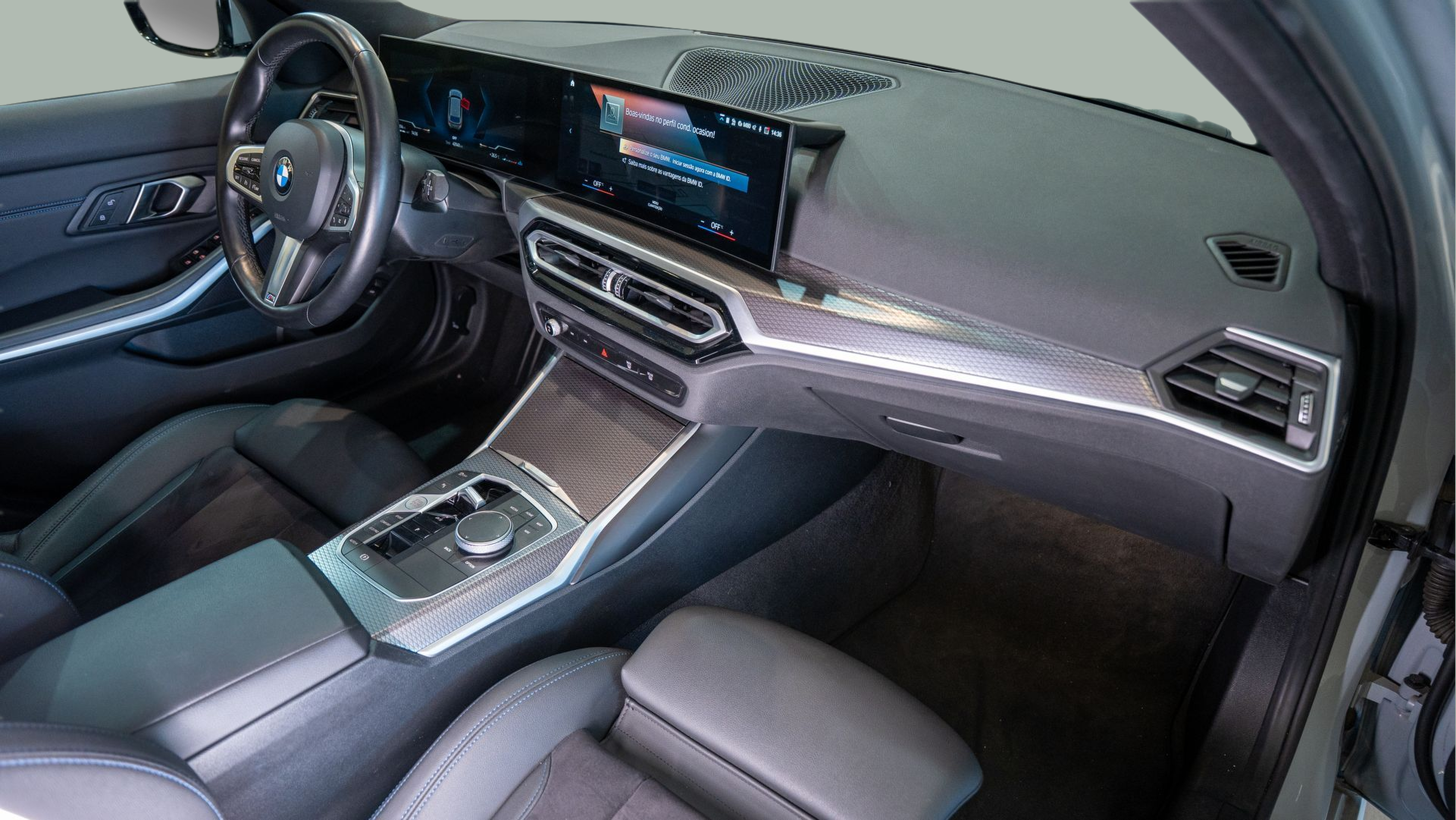 BMW Série 3 320d Touring color Gris. Año 2024. 140KW(190CV). Diesel. En concesionario Aníbal Carvalho & Filhos, S.A. de Santarém