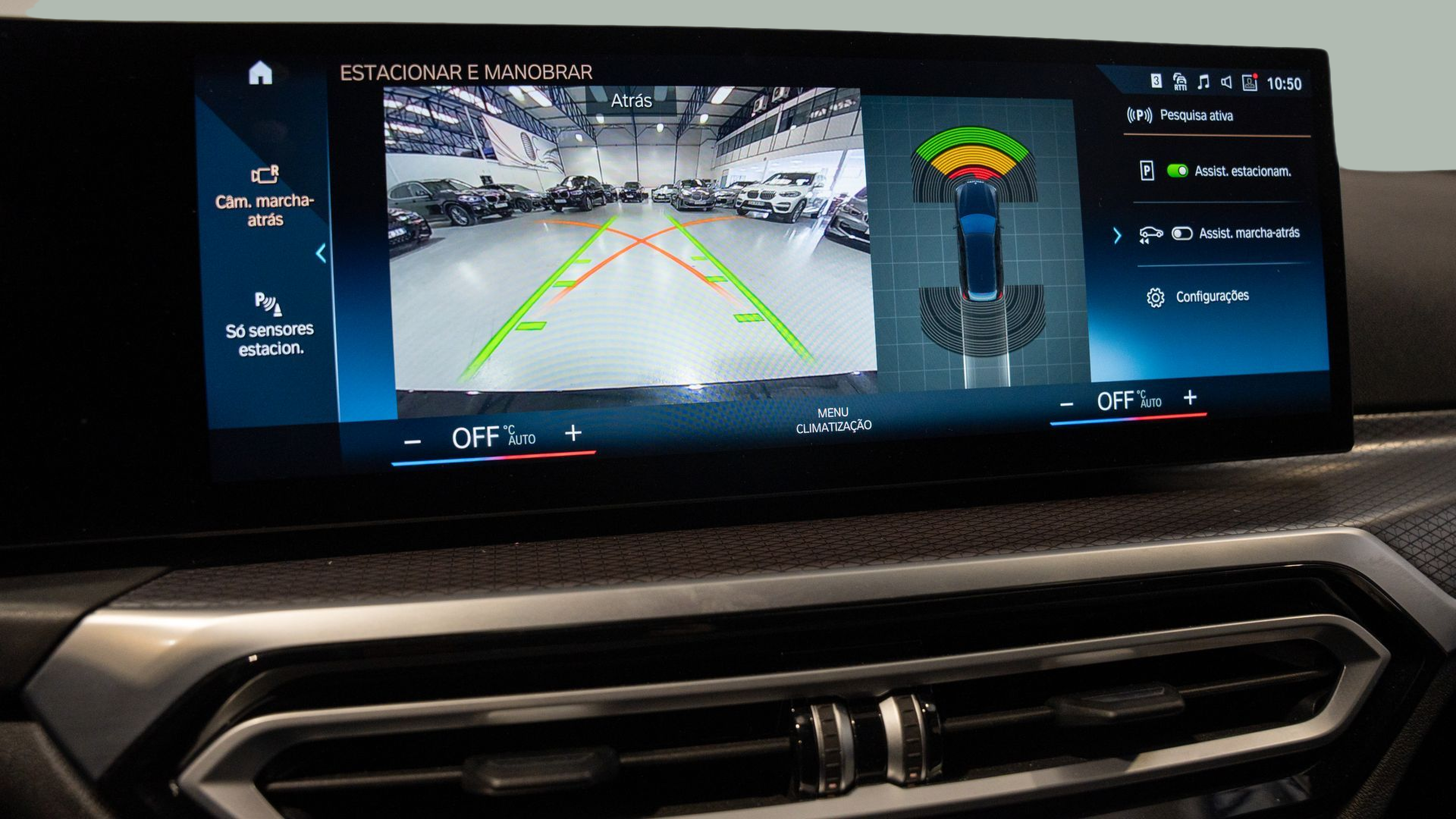 BMW Série 3 320d Touring color Negro. Año 2024. 140KW(190CV). Diesel. En concesionario Aníbal Carvalho & Filhos, S.A. de Santarém