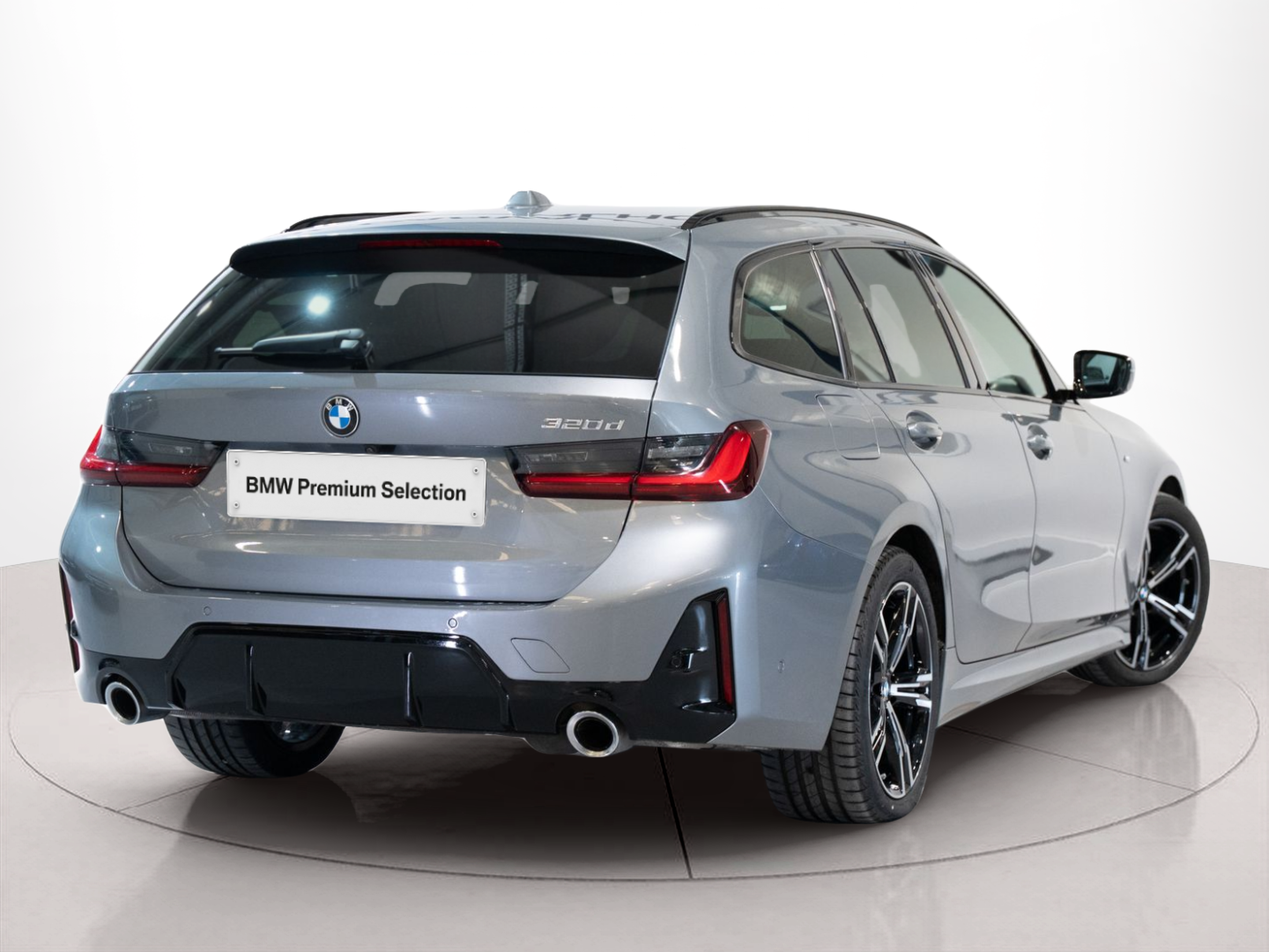 BMW Série 3 320d Touring color Gris. Año 2024. 140KW(190CV). Diesel. En concesionario Aníbal Carvalho & Filhos, S.A. de Santarém