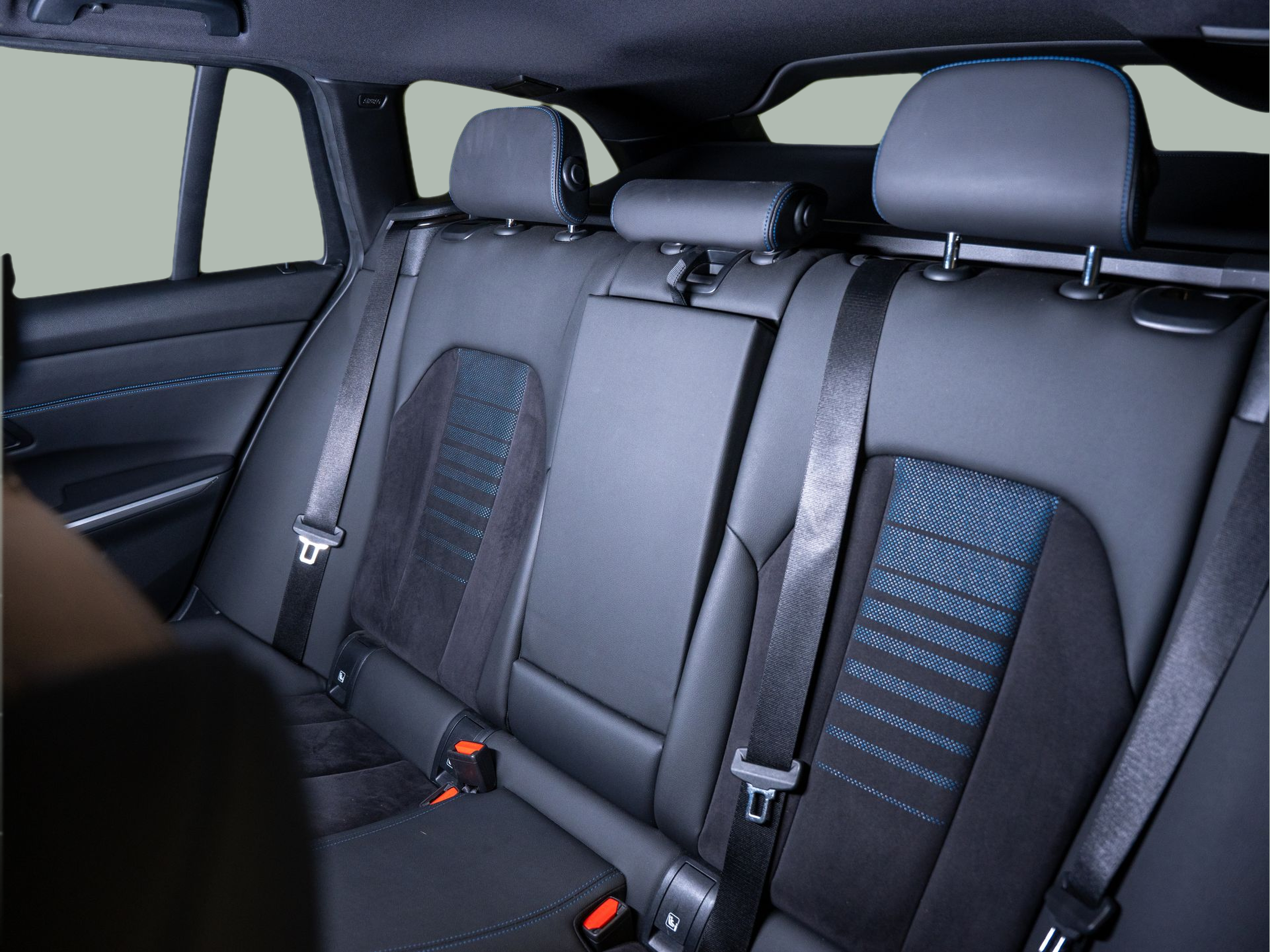 BMW Série 3 320d Touring color Gris. Año 2024. 140KW(190CV). Diesel. En concesionario Aníbal Carvalho & Filhos, S.A. de Santarém