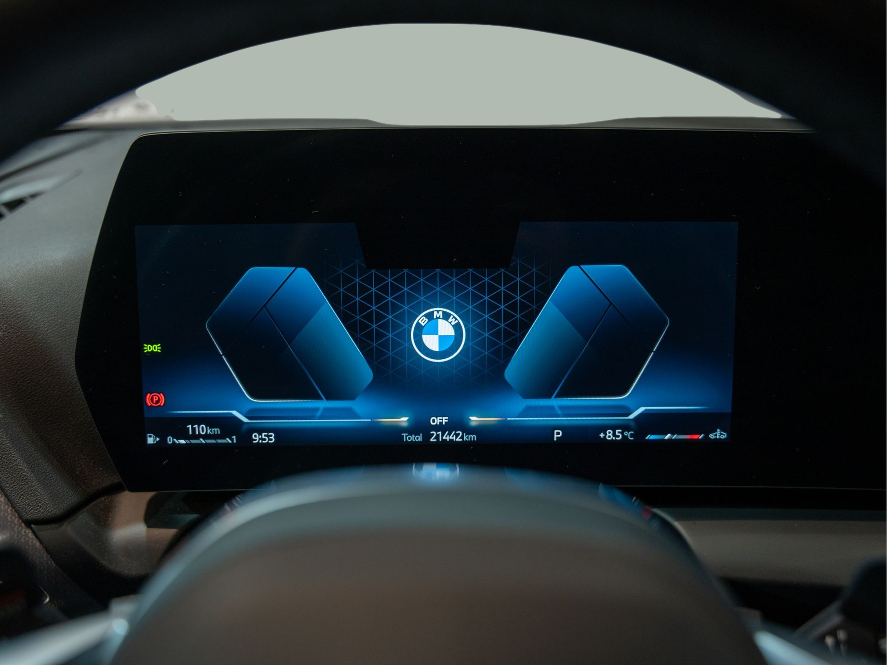 BMW Série 1 116i color Azul. Año 2025. 90KW(122CV). Gasolina. En concesionario Aníbal Carvalho & Filhos, S.A. de Santarém