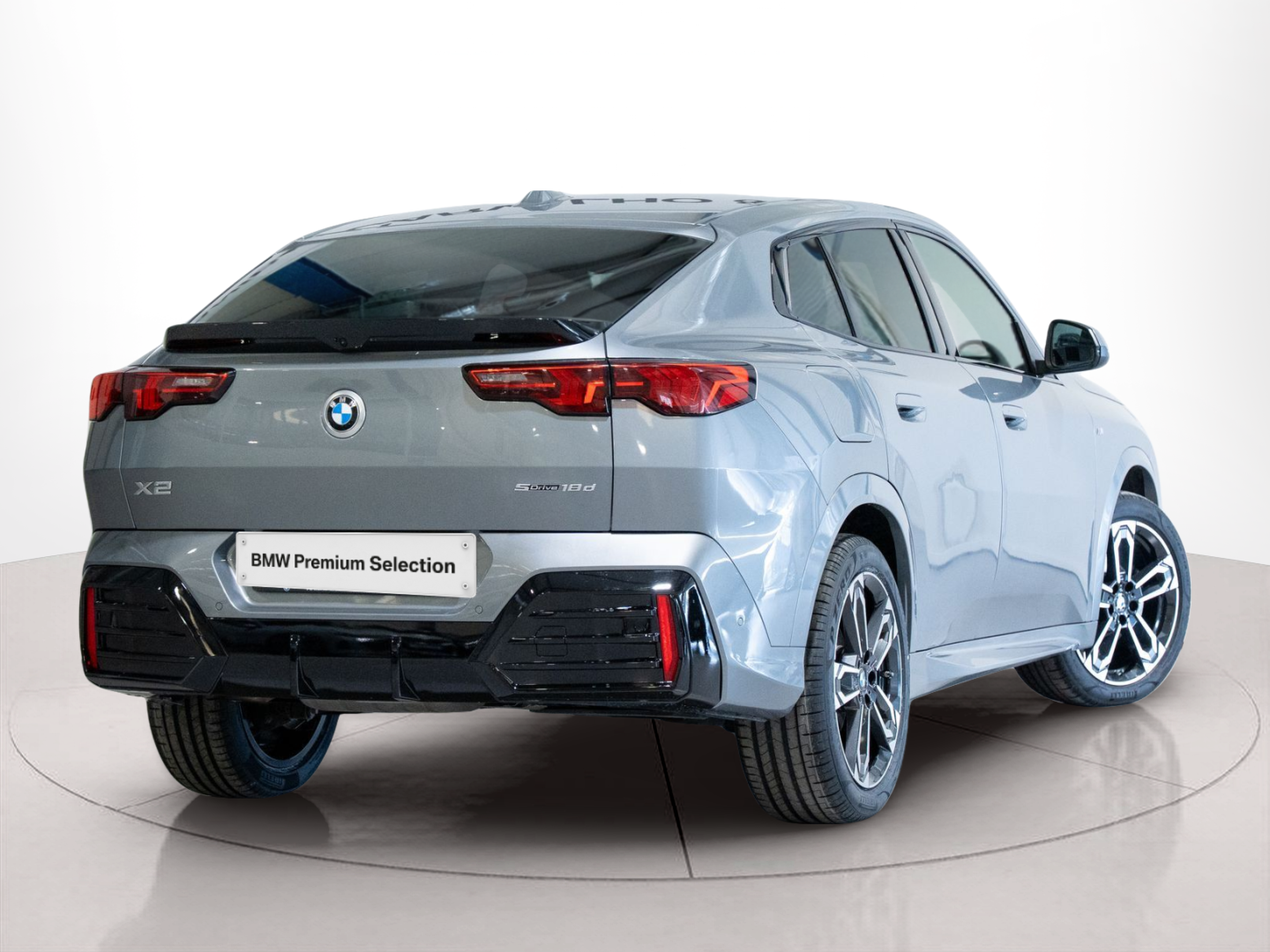 BMW X2 sDrive18d color Gris. Año 2025. 110KW(150CV). Diesel. En concesionario Aníbal Carvalho & Filhos, S.A. de Santarém
