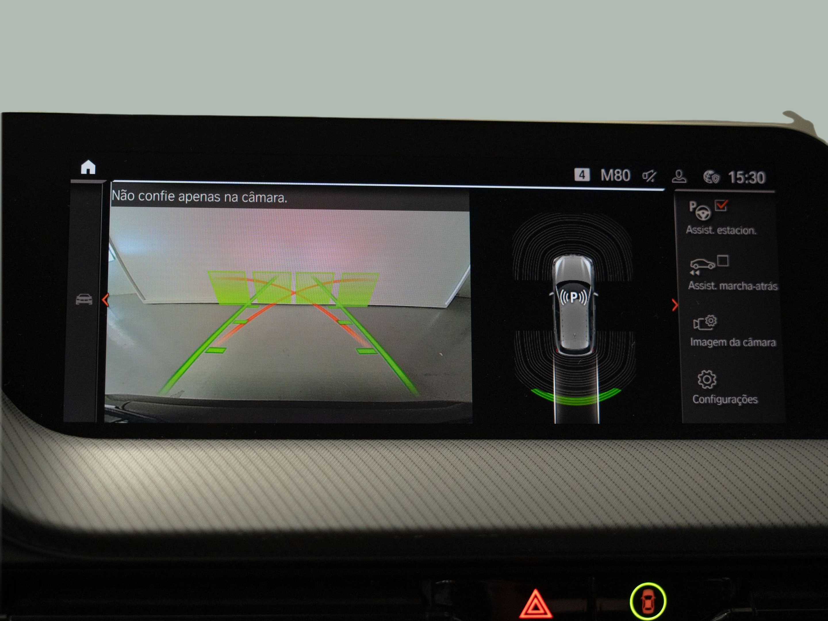 BMW Série 1 116d color Negro. Año 2024. 85KW(116CV). Diesel. En concesionario Aníbal Carvalho & Filhos, S.A. de Santarém