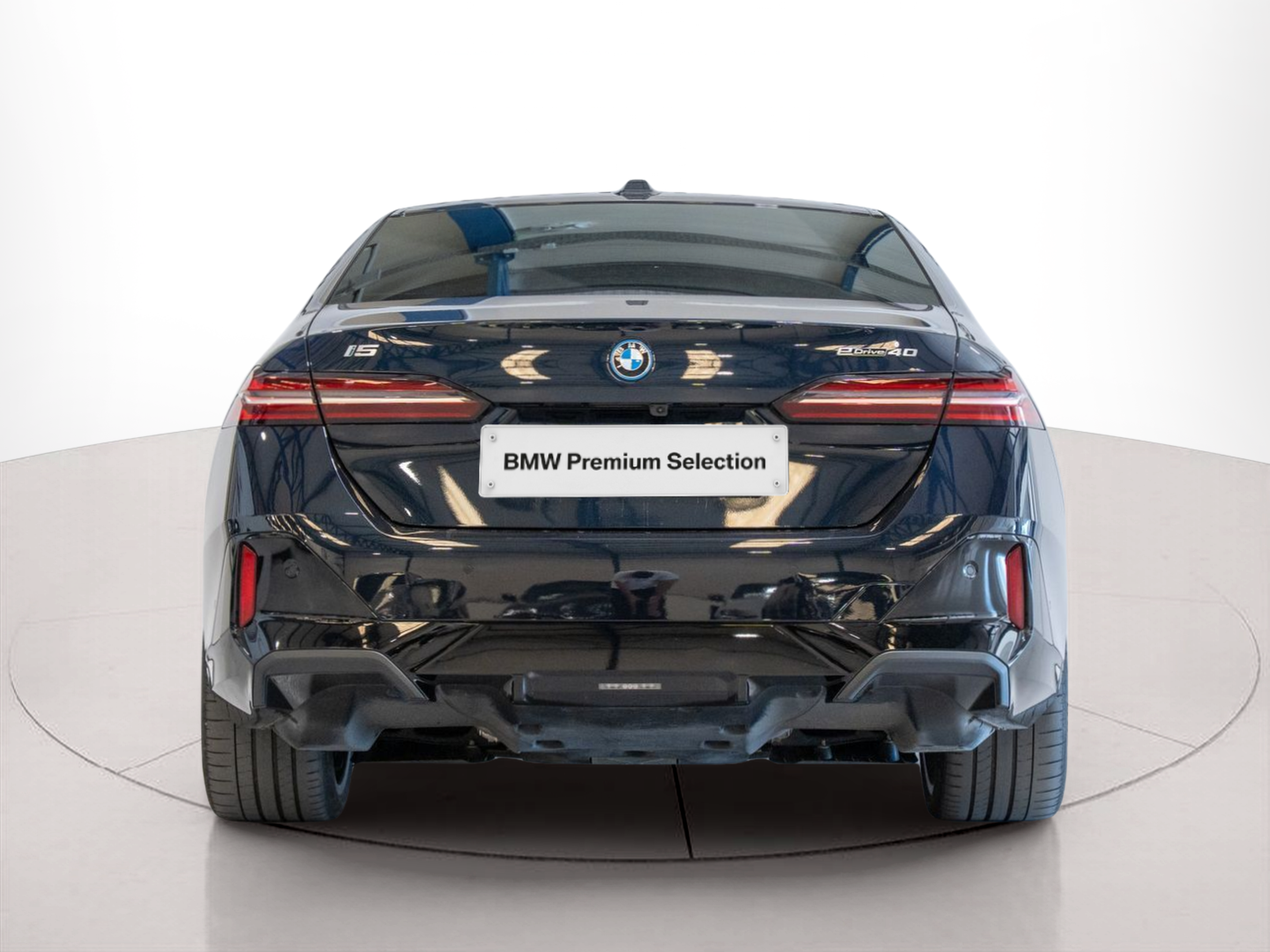 BMW i5 eDrive40 color Negro. Año 2023. 250KW(340CV). Elétrico. En concesionario Aníbal Carvalho & Filhos, S.A. de Santarém