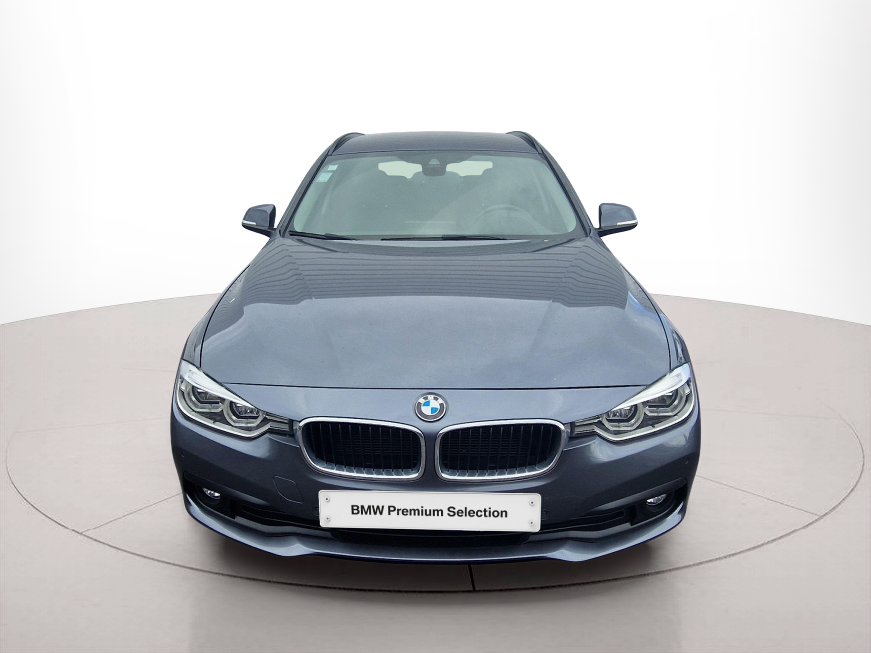 Fotos de BMW Série 3 318d Touring color Gris. Año 2019. 110KW(150CV). Diesel. En concesionario Auto Açoreana de Rui & Gastao, Lda de Ponta Delgada