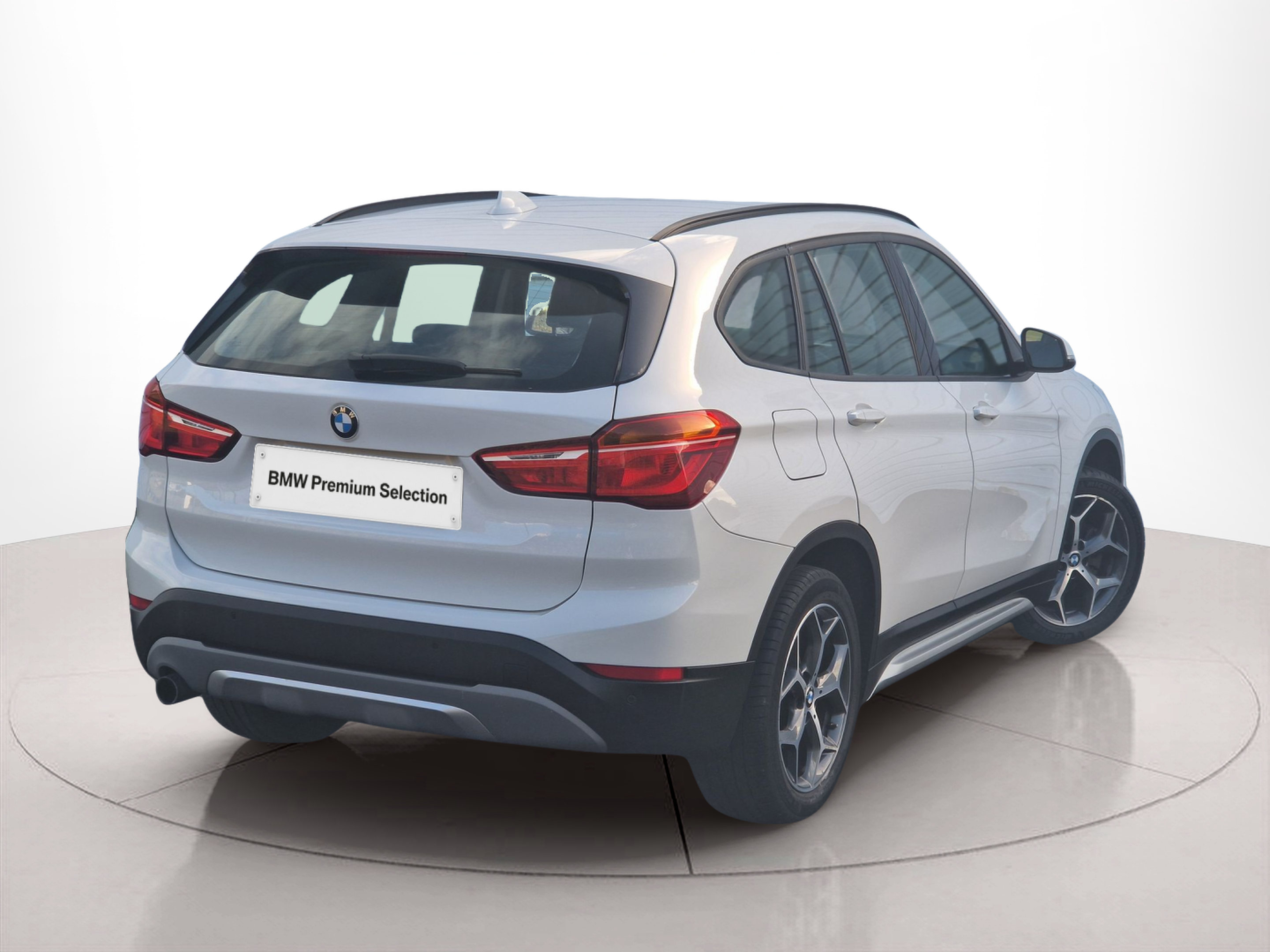 BMW X1 sDrive16d color Blanco. Año 2017. 85KW(116CV). Diesel. En concesionario Auto Açoreana de Rui & Gastao, Lda de Ponta Delgada