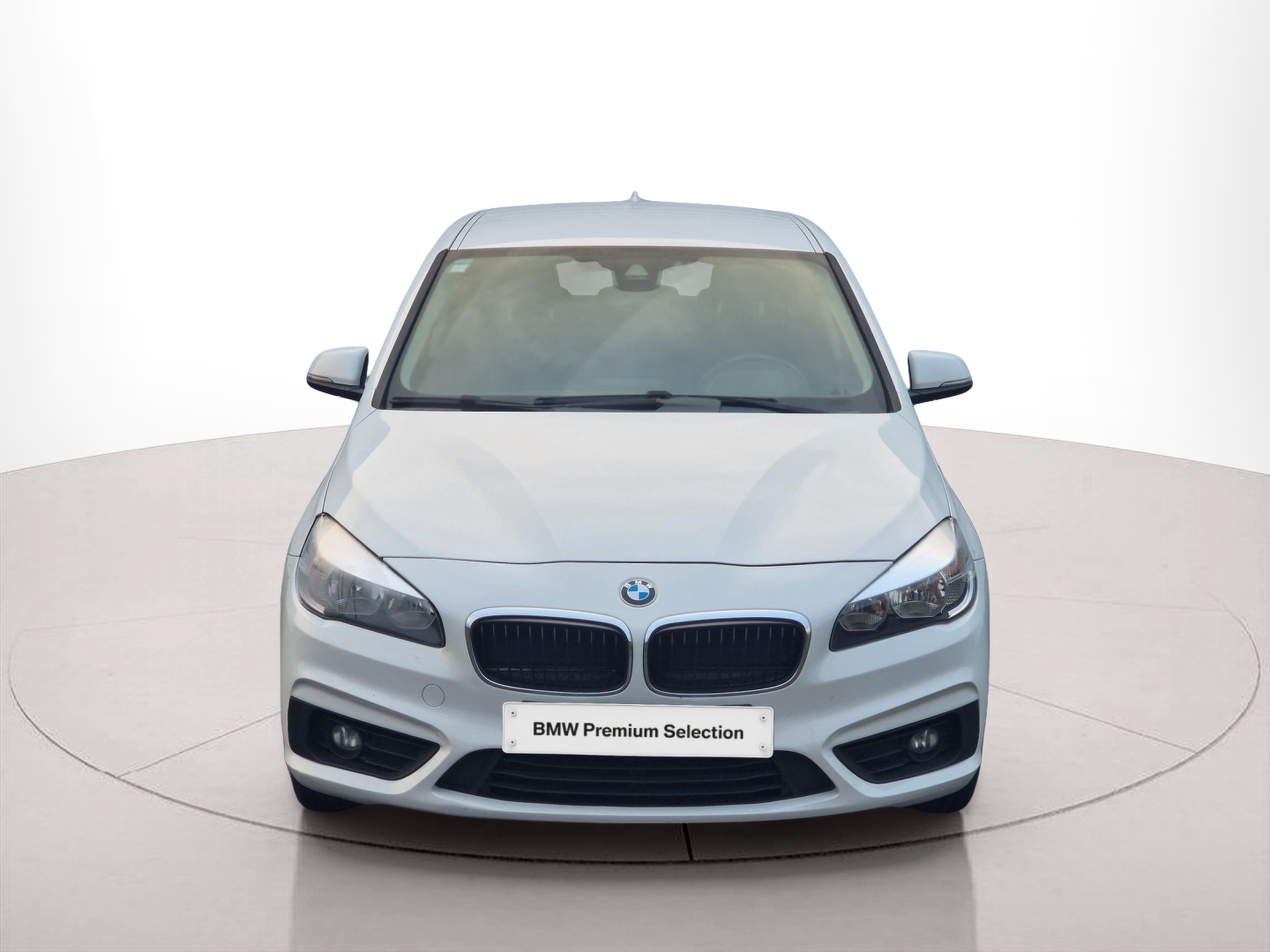 Fotos de BMW Série 2 216d Active Tourer color Blanco. Año 2016. 85KW(116CV). Diesel. En concesionario Auto Açoreana de Rui & Gastao, Lda de Ponta Delgada