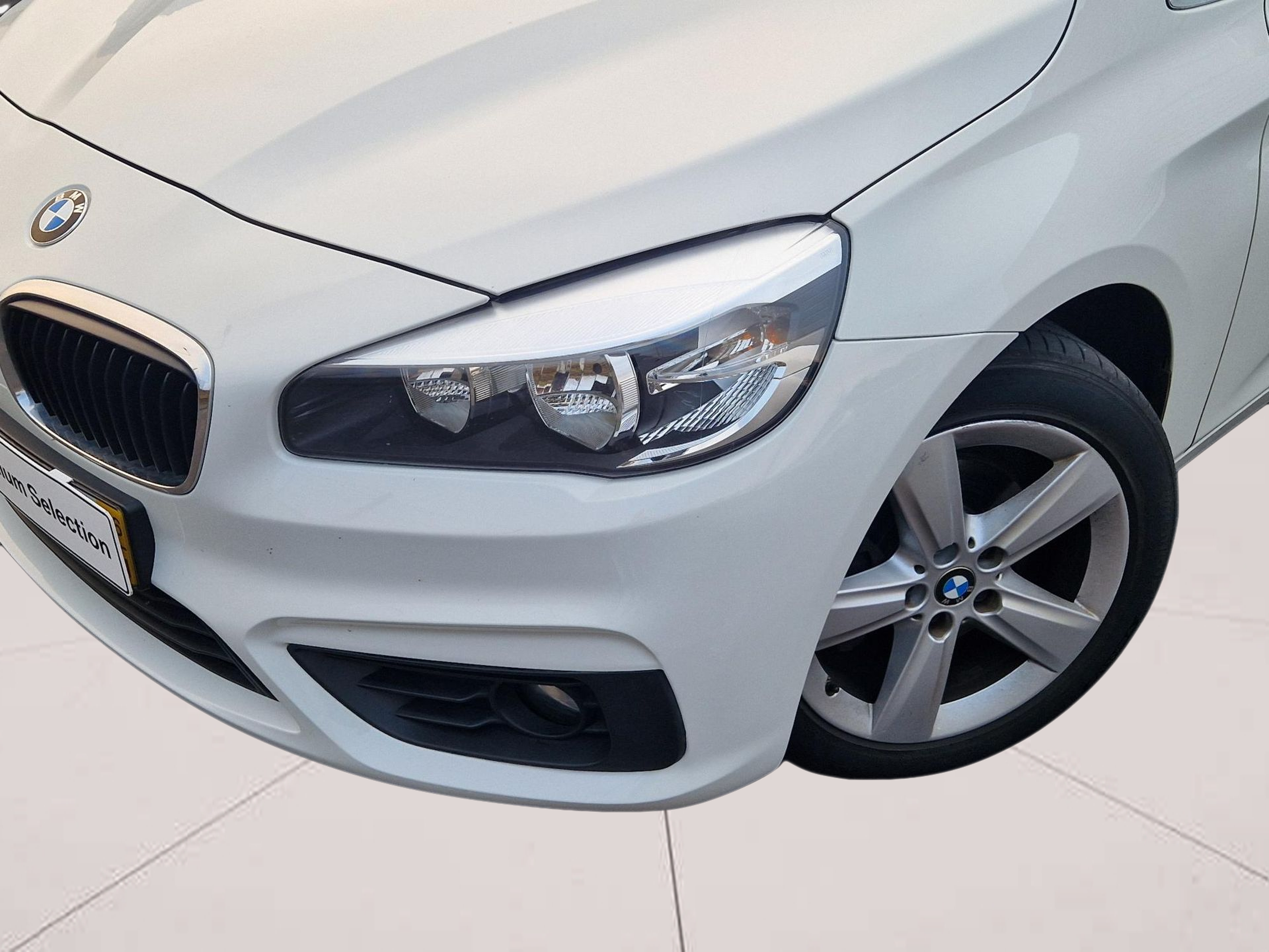 BMW Série 2 216d Active Tourer color Blanco. Año 2016. 85KW(116CV). Diesel. En concesionario Auto Açoreana de Rui & Gastao, Lda de Ponta Delgada