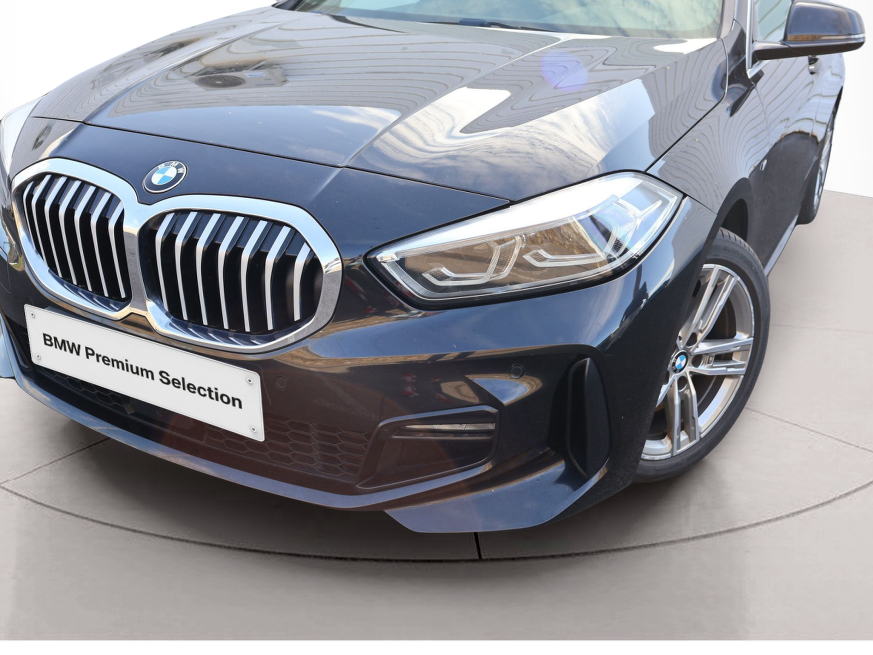BMW Série 1 116d color Negro. Año 2021. 85KW(116CV). Diesel. En concesionario Auto Açoreana de Rui & Gastao, Lda de Ponta Delgada