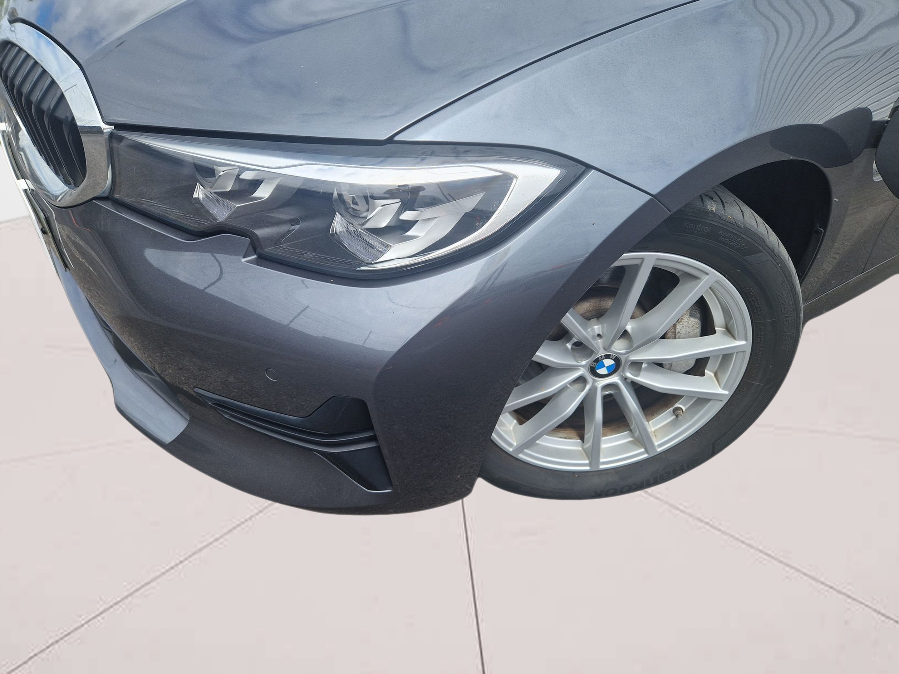 BMW Série 3 330e Touring color Gris. Año 2021. 215KW(292CV). Elétrico / Gasolina Híbrido. En concesionario Auto Açoreana de Rui & Gastao, Lda de Ponta Delgada