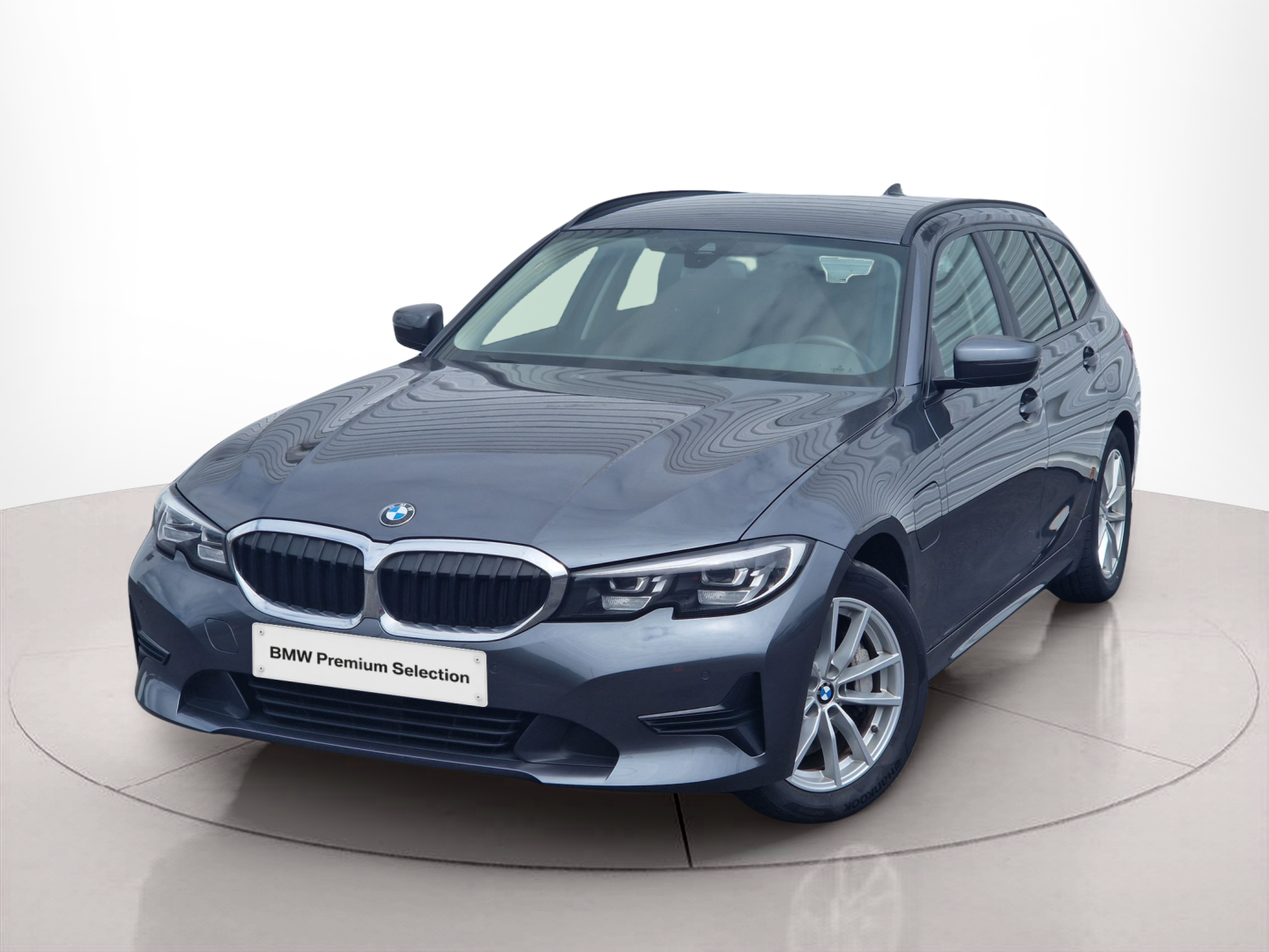 Fotos de BMW Série 3 330e Touring color Gris. Año 2021. 215KW(292CV). Elétrico / Gasolina Híbrido. En concesionario Auto Açoreana de Rui & Gastao, Lda de Ponta Delgada