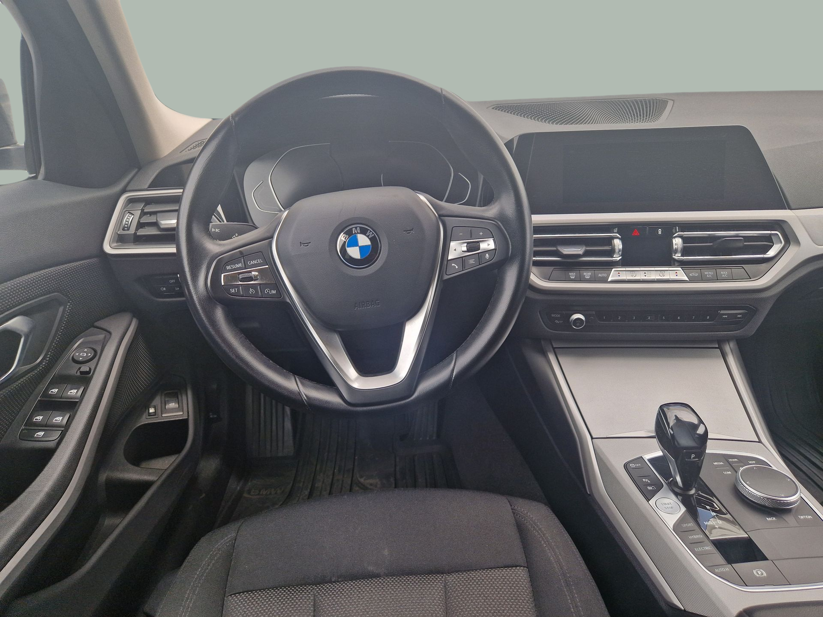 BMW Série 3 330e Touring color Gris. Año 2021. 215KW(292CV). Elétrico / Gasolina Híbrido. En concesionario Auto Açoreana de Rui & Gastao, Lda de Ponta Delgada