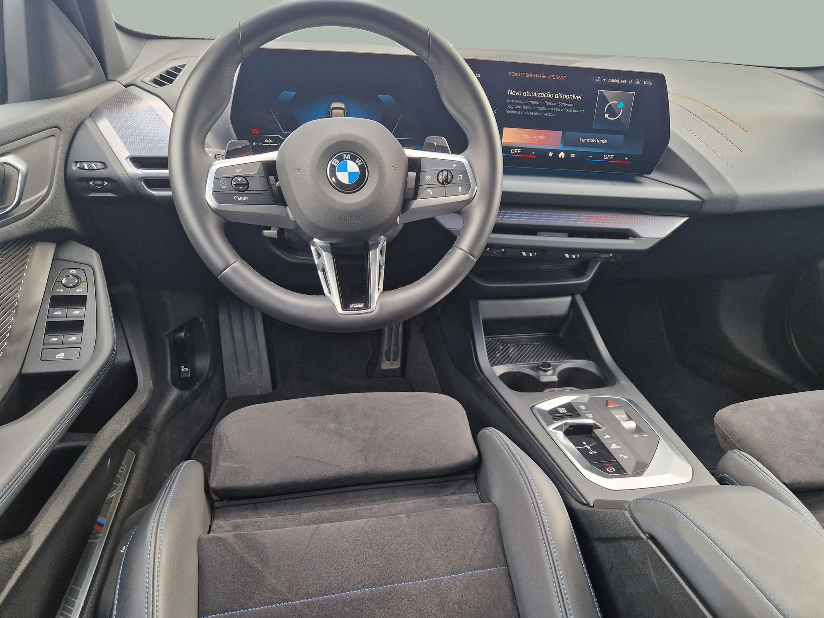 BMW Série 1 116i color Gris. Año 2025. 90KW(122CV). Gasolina. En concesionario Auto Açoreana de Rui & Gastao, Lda de Ponta Delgada