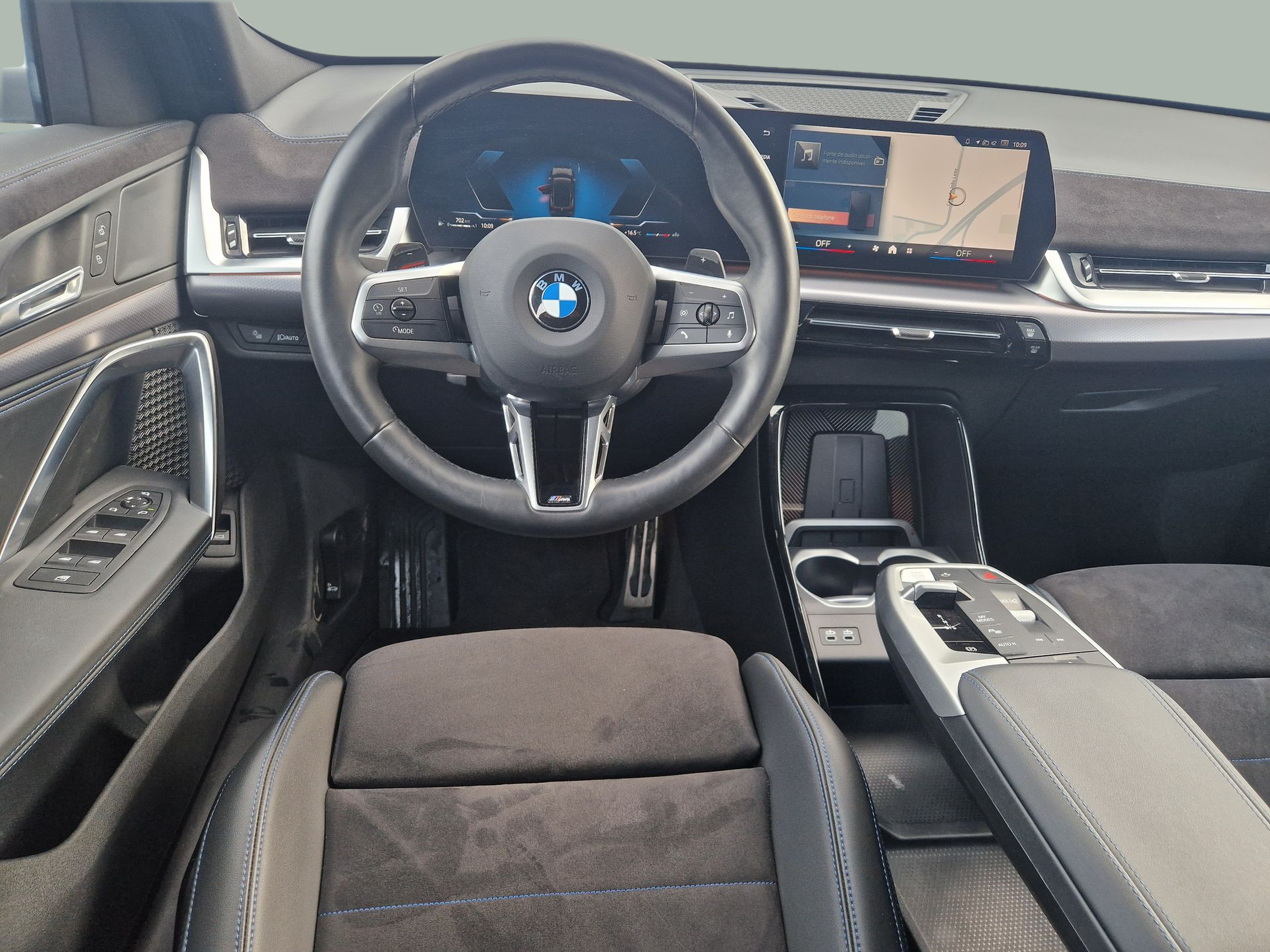 BMW X2 sDrive18d color Negro. Año 2025. 110KW(150CV). Diesel. En concesionario Auto Açoreana de Rui & Gastao, Lda de Ponta Delgada