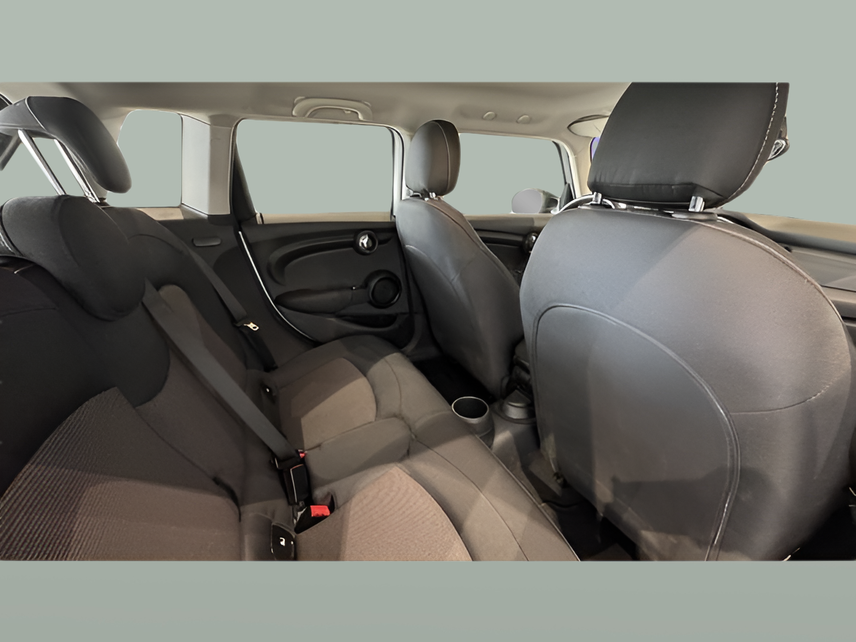 fotoG 8 del MINI MINI 5 Portas Cooper 100 kW (136 CV) 136cv Gasolina de 2023 em Barcelos