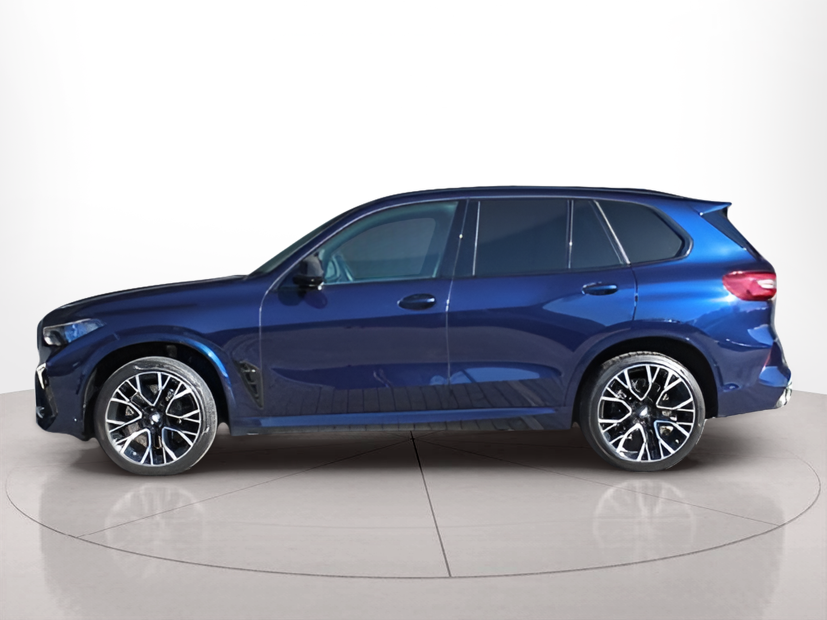 BMW M X5 M color Azul. Año 2022. 441KW(600CV). Gasolina. En concesionario BMcar Porto de Porto