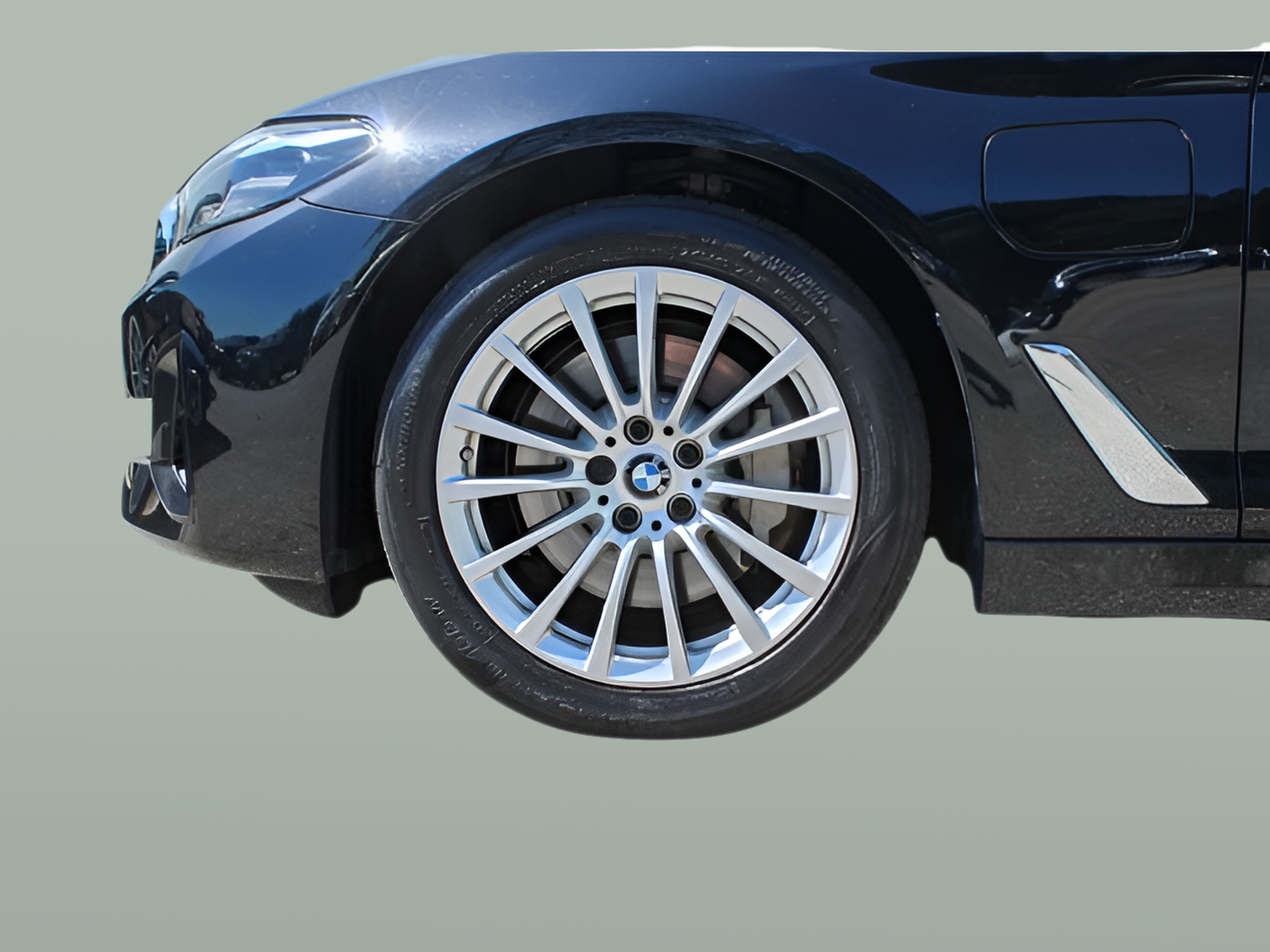BMW Série 5 530e Touring color Negro. Año 2021. 215KW(292CV). Elétrico / Gasolina Híbrido. En concesionario BMcar Póvoa Varzim de Póvoa de Varzim