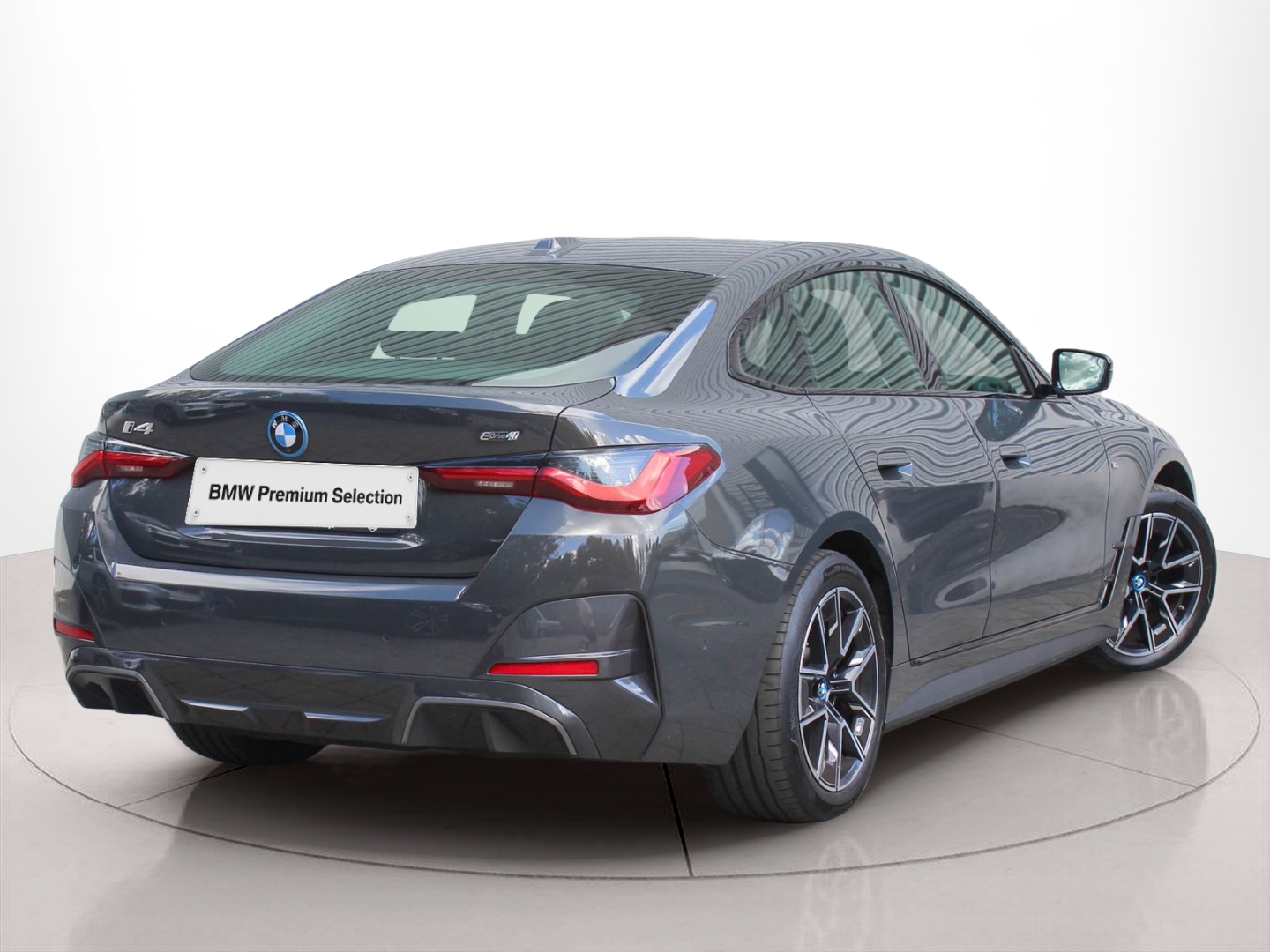 BMW i4 i4 eDrive40 color Gris. Año 2023. 250KW(340CV). Elétrico. En concesionario BMcar Póvoa Varzim de Póvoa de Varzim