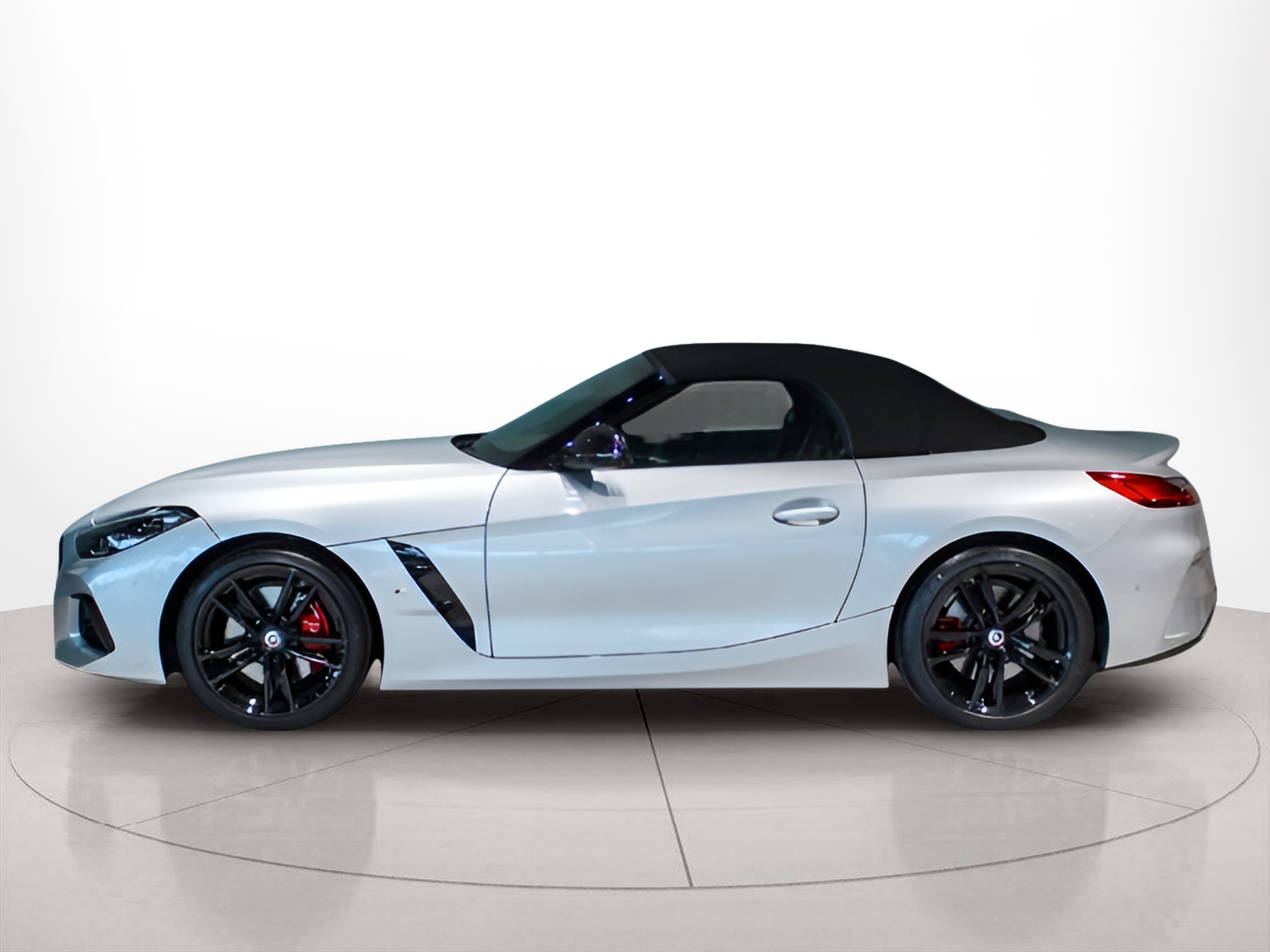 BMW Z4 sDrive30i Cabrio color Gris Plata. Año 2022. 190KW(258CV). Gasolina. En concesionario BMcar Viana do Castelo de Viana do Castelo